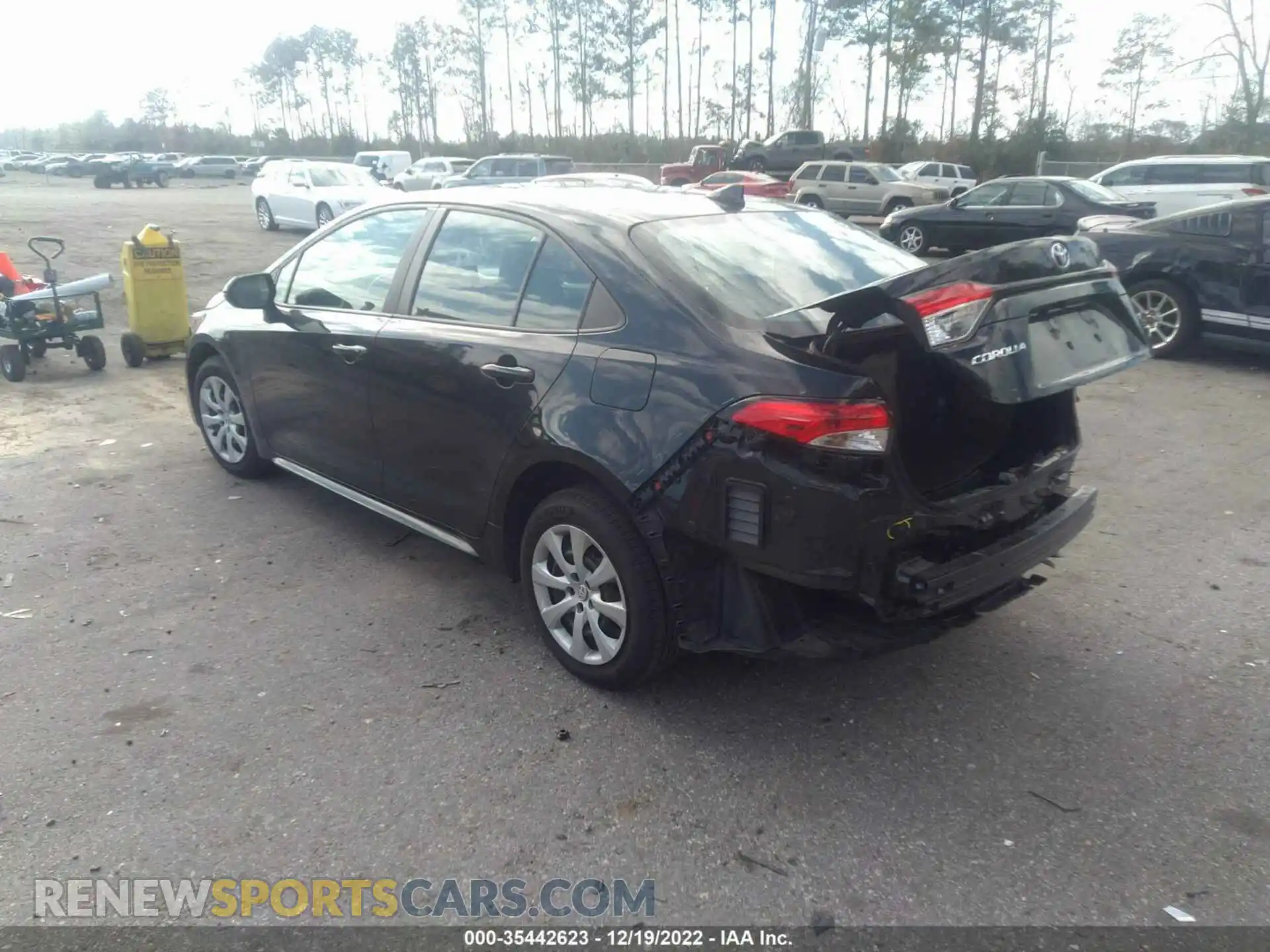 3 Photograph of a damaged car 5YFEPMAE2MP192438 TOYOTA COROLLA 2021