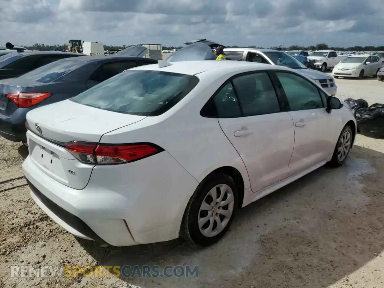 3 Photograph of a damaged car 5YFEPMAE2MP215197 TOYOTA COROLLA 2021