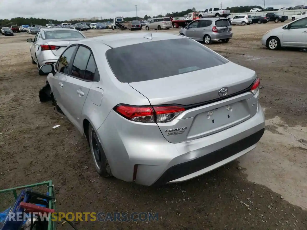 3 fotografías del automóvil dañado 5YFEPMAE2MP228869 TOYOTA COROLLA 2021