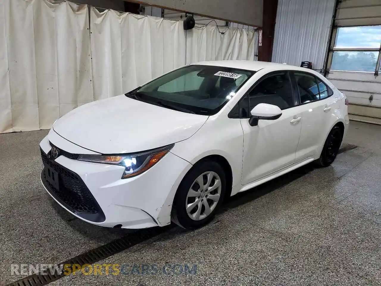 1 Фотография поврежденного автомобиля 5YFEPMAE2MP246126 TOYOTA COROLLA 2021