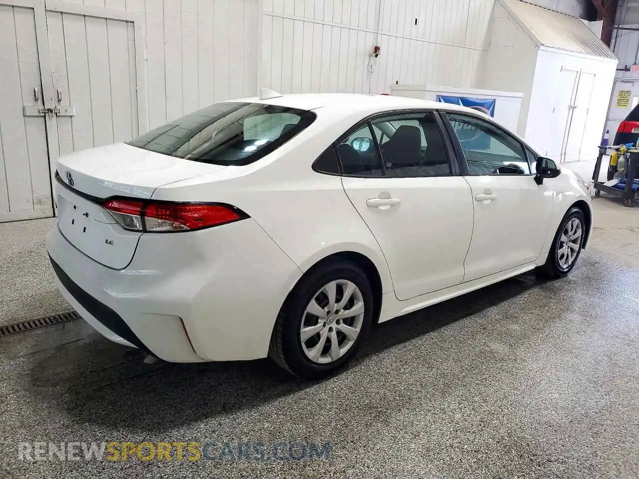 3 Фотография поврежденного автомобиля 5YFEPMAE2MP246126 TOYOTA COROLLA 2021