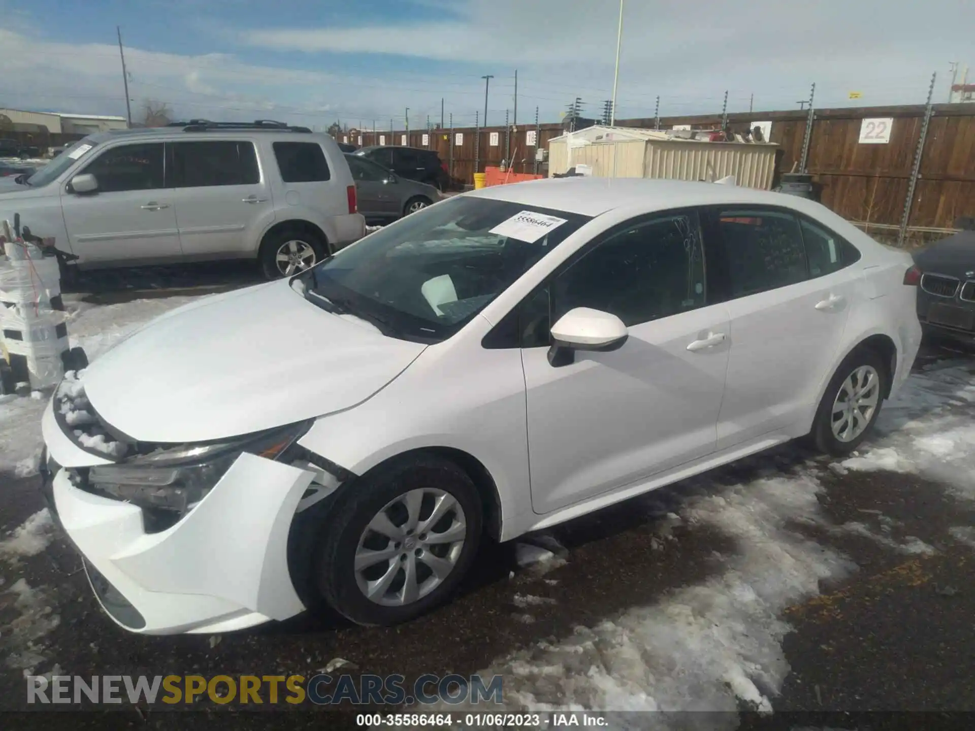 2 fotografías del automóvil dañado 5YFEPMAE2MP247244 TOYOTA COROLLA 2021