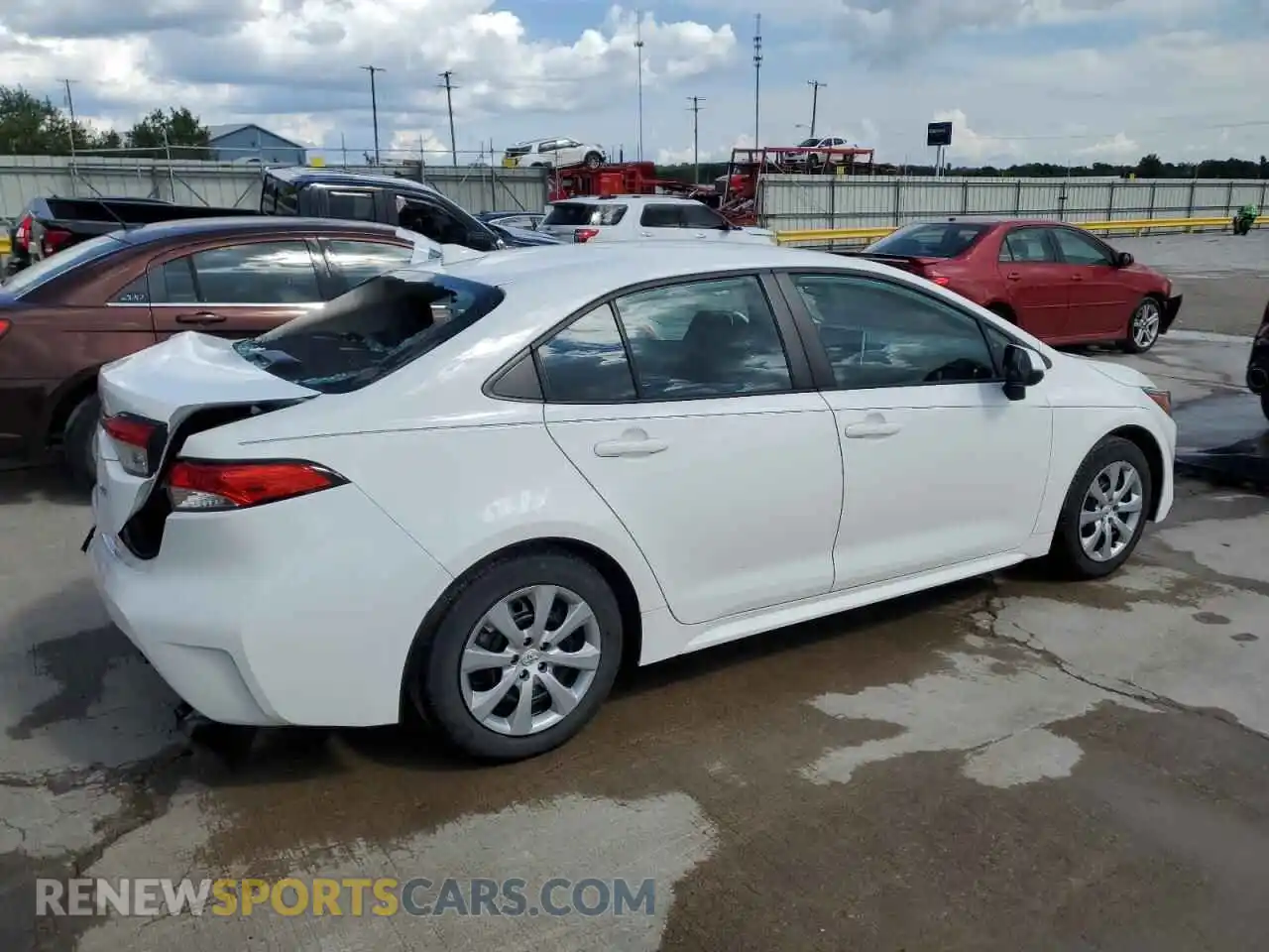 3 Photograph of a damaged car 5YFEPMAE3MP163840 TOYOTA COROLLA 2021