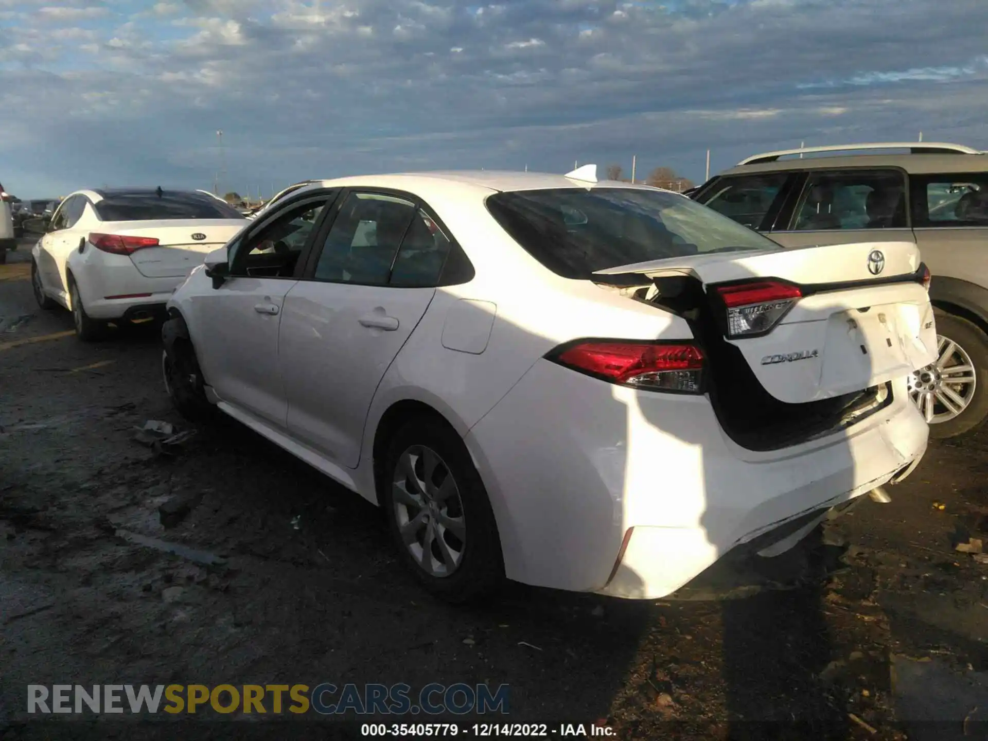 3 Фотография поврежденного автомобиля 5YFEPMAE3MP168584 TOYOTA COROLLA 2021