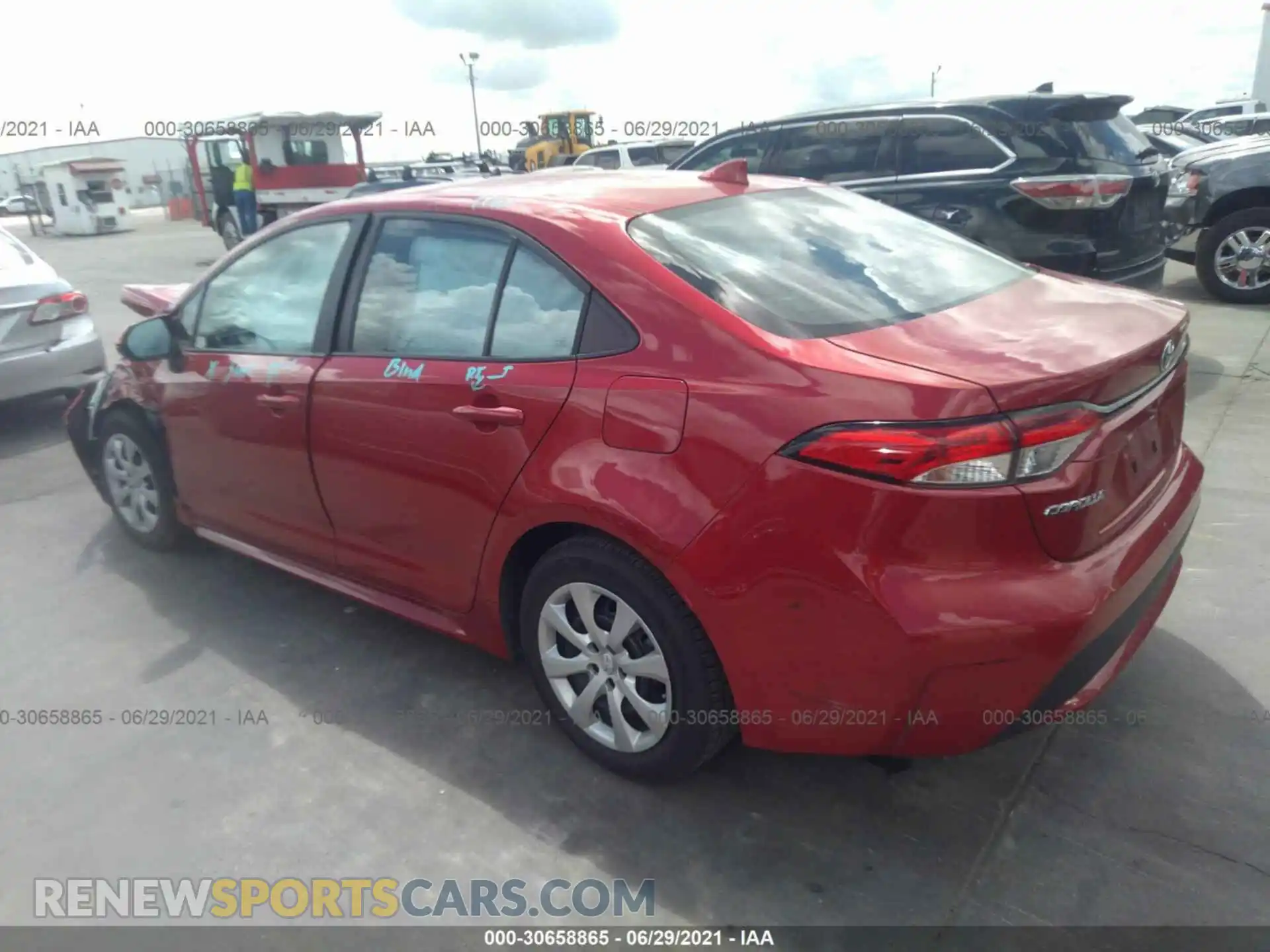 3 Photograph of a damaged car 5YFEPMAE3MP182887 TOYOTA COROLLA 2021