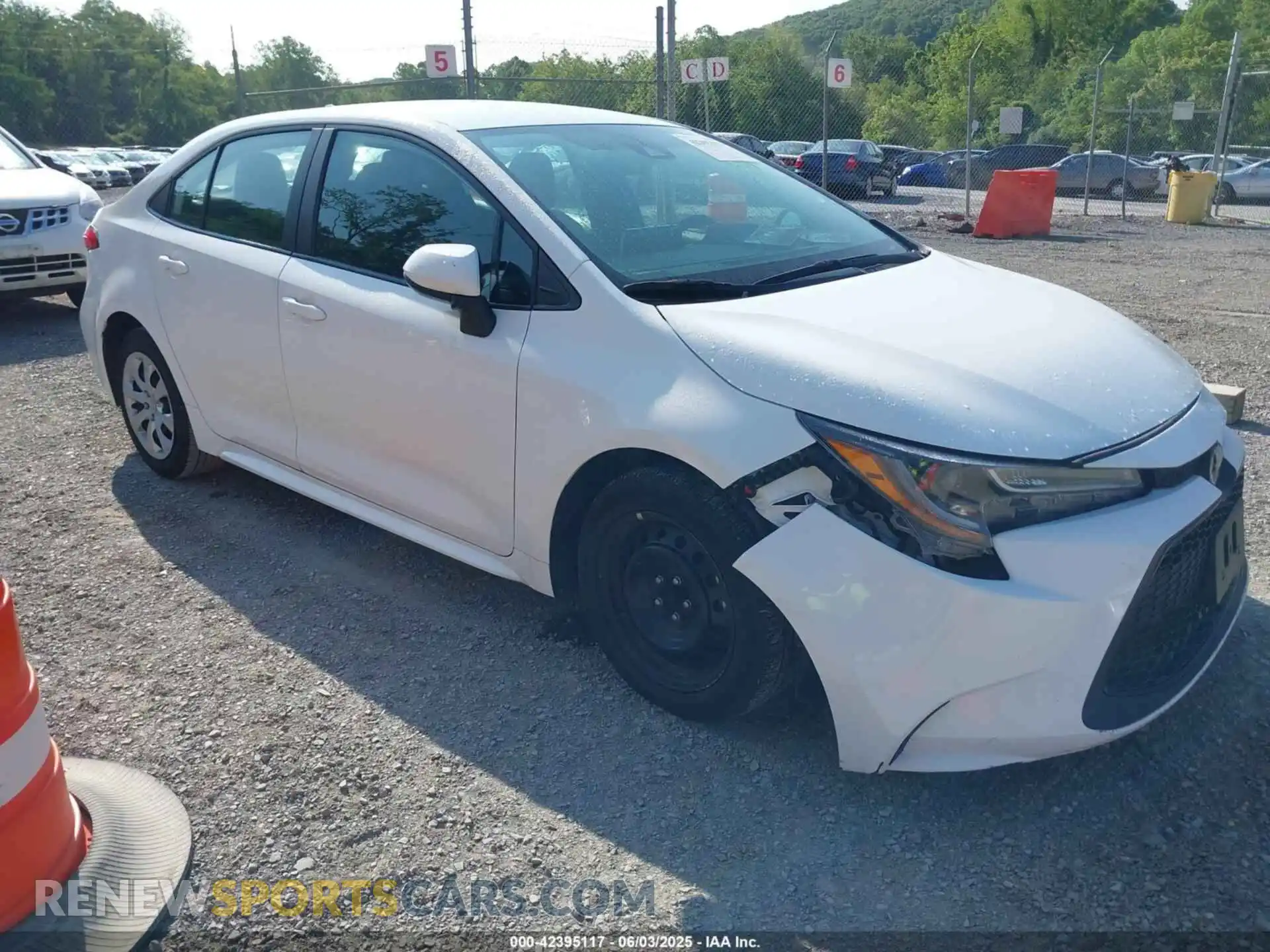 1 Photograph of a damaged car 5YFEPMAE3MP184185 TOYOTA COROLLA 2021