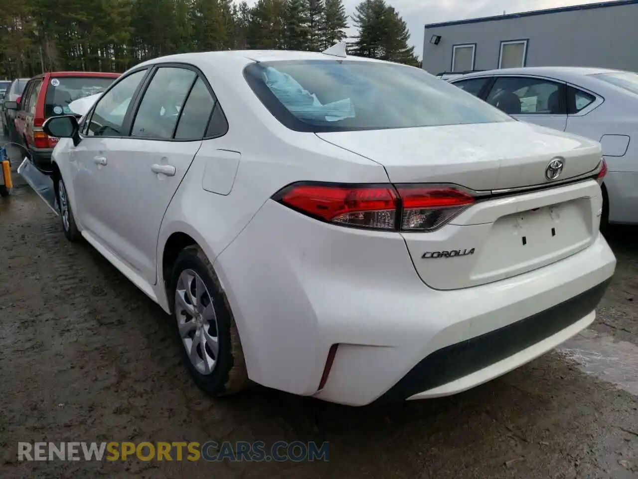 3 fotografías del automóvil dañado 5YFEPMAE3MP185742 TOYOTA COROLLA 2021