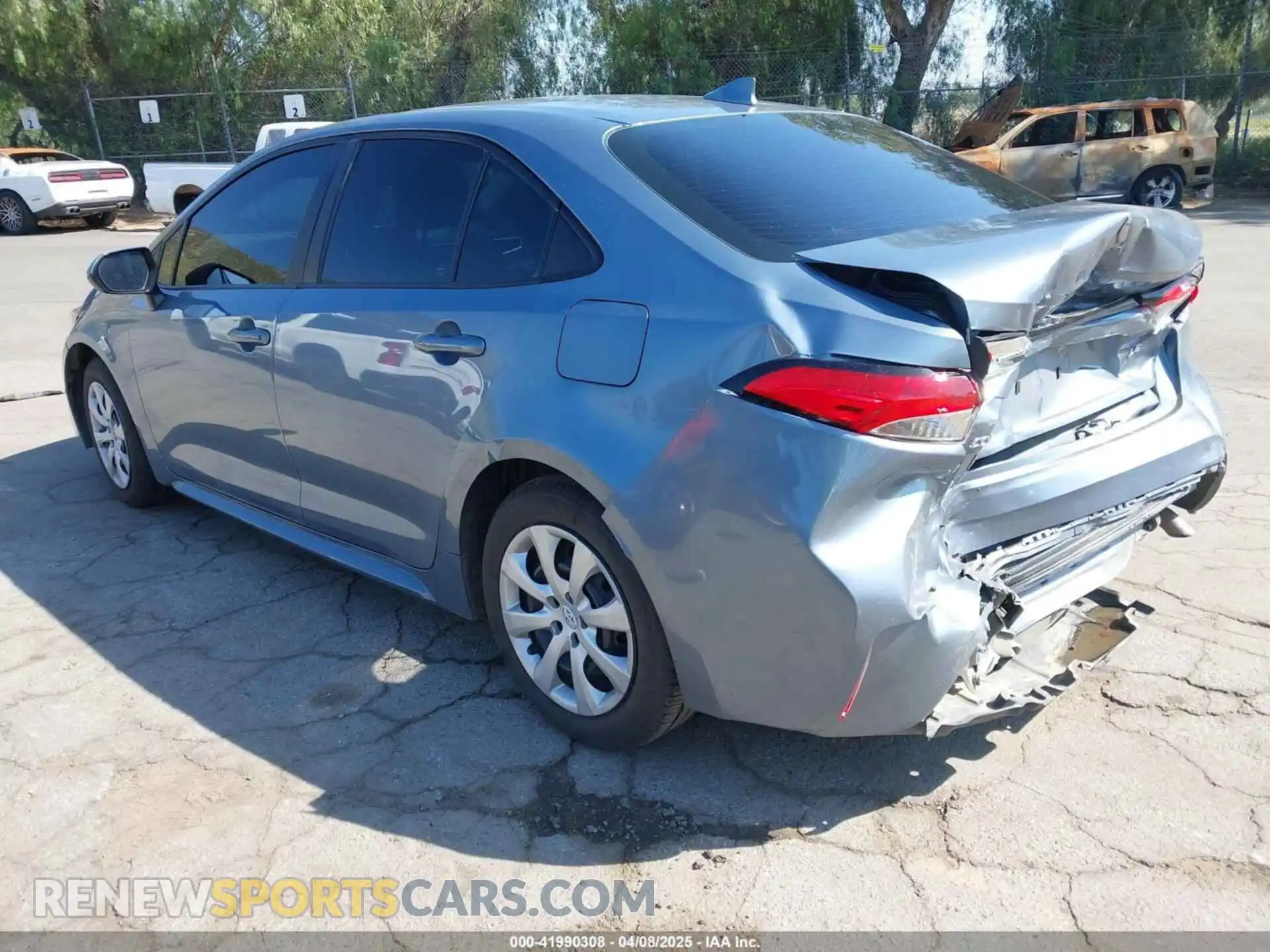 3 Photograph of a damaged car 5YFEPMAE3MP214334 TOYOTA COROLLA 2021