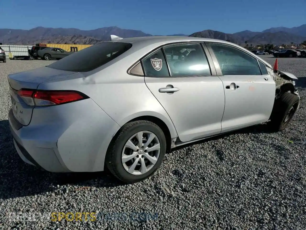 3 fotografías del automóvil dañado 5YFEPMAE3MP217315 TOYOTA COROLLA 2021
