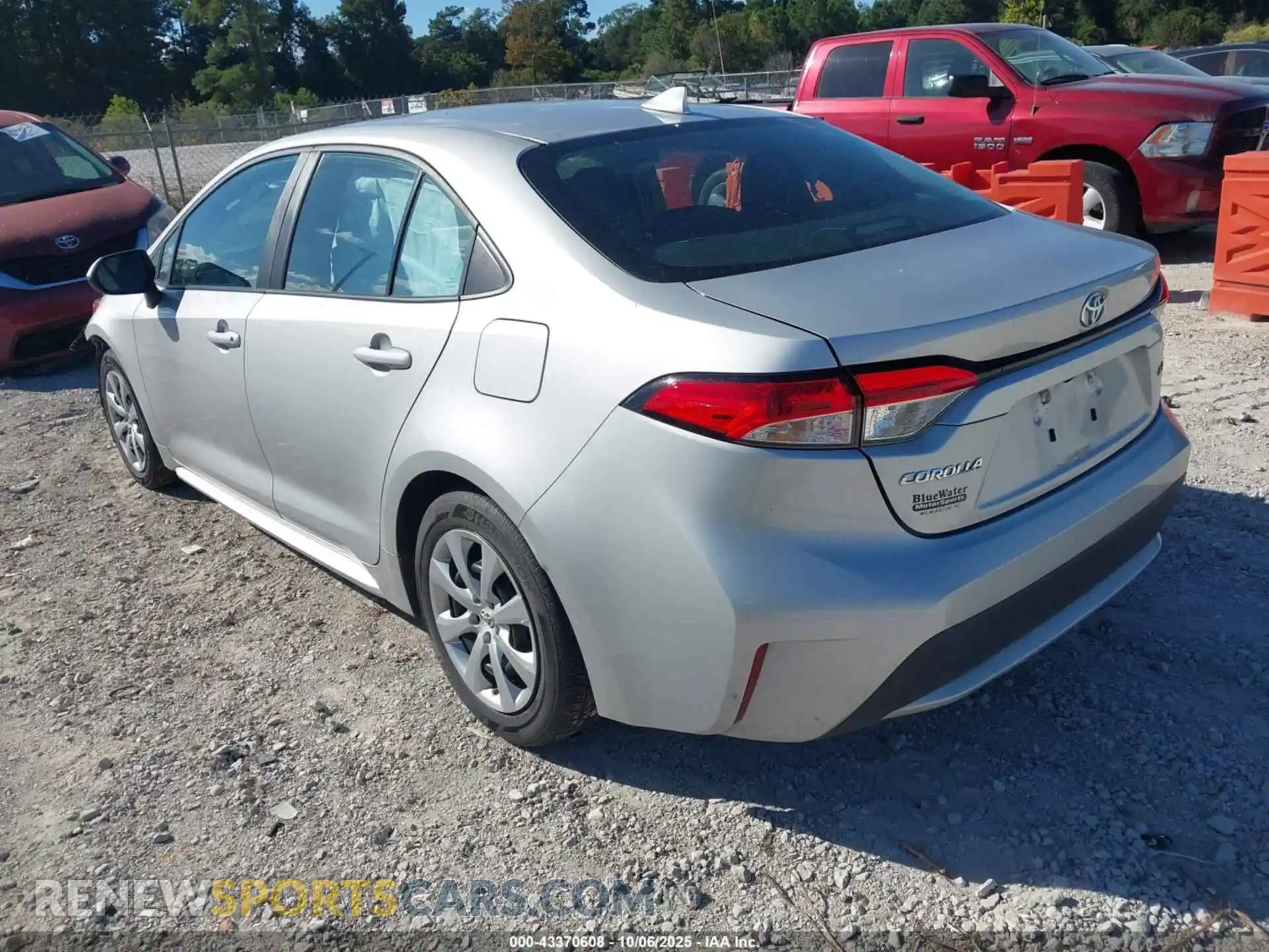 3 Фотография поврежденного автомобиля 5YFEPMAE3MP221512 TOYOTA COROLLA 2021