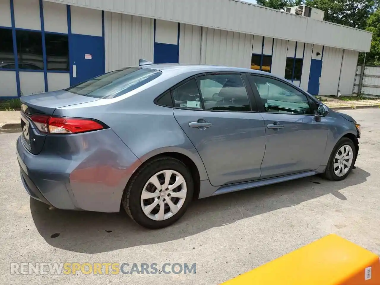 3 Photograph of a damaged car 5YFEPMAE3MP233286 TOYOTA COROLLA 2021
