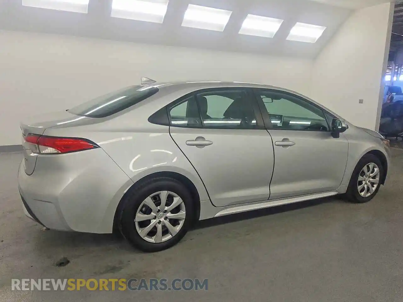 3 Фотография поврежденного автомобиля 5YFEPMAE3MP246216 TOYOTA COROLLA 2021
