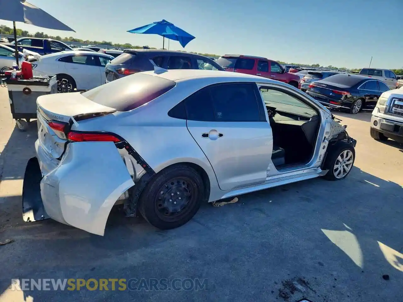 3 Photograph of a damaged car 5YFEPMAE3MP249259 TOYOTA COROLLA 2021