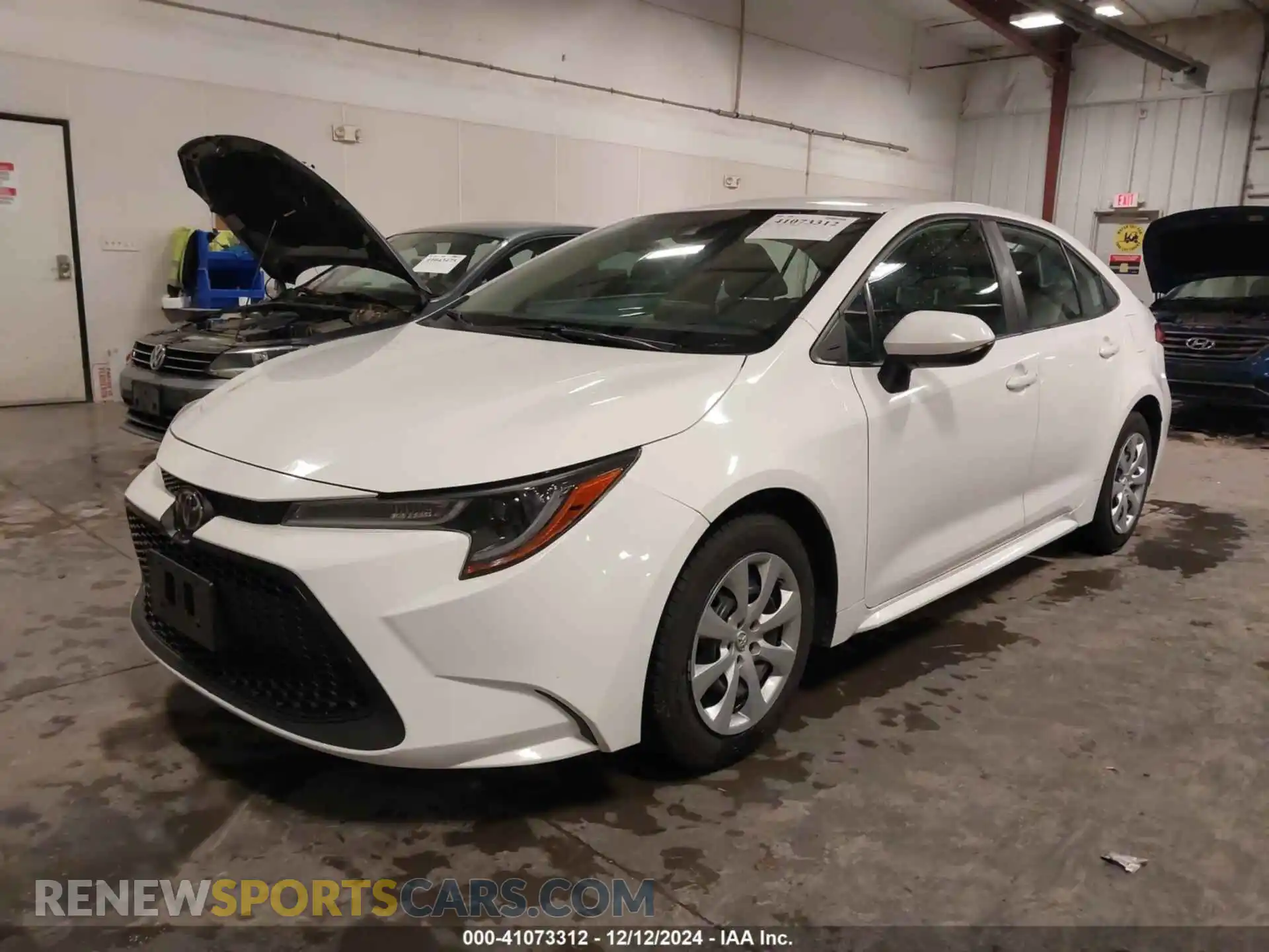 2 Photograph of a damaged car 5YFEPMAE3MP256440 TOYOTA COROLLA 2021