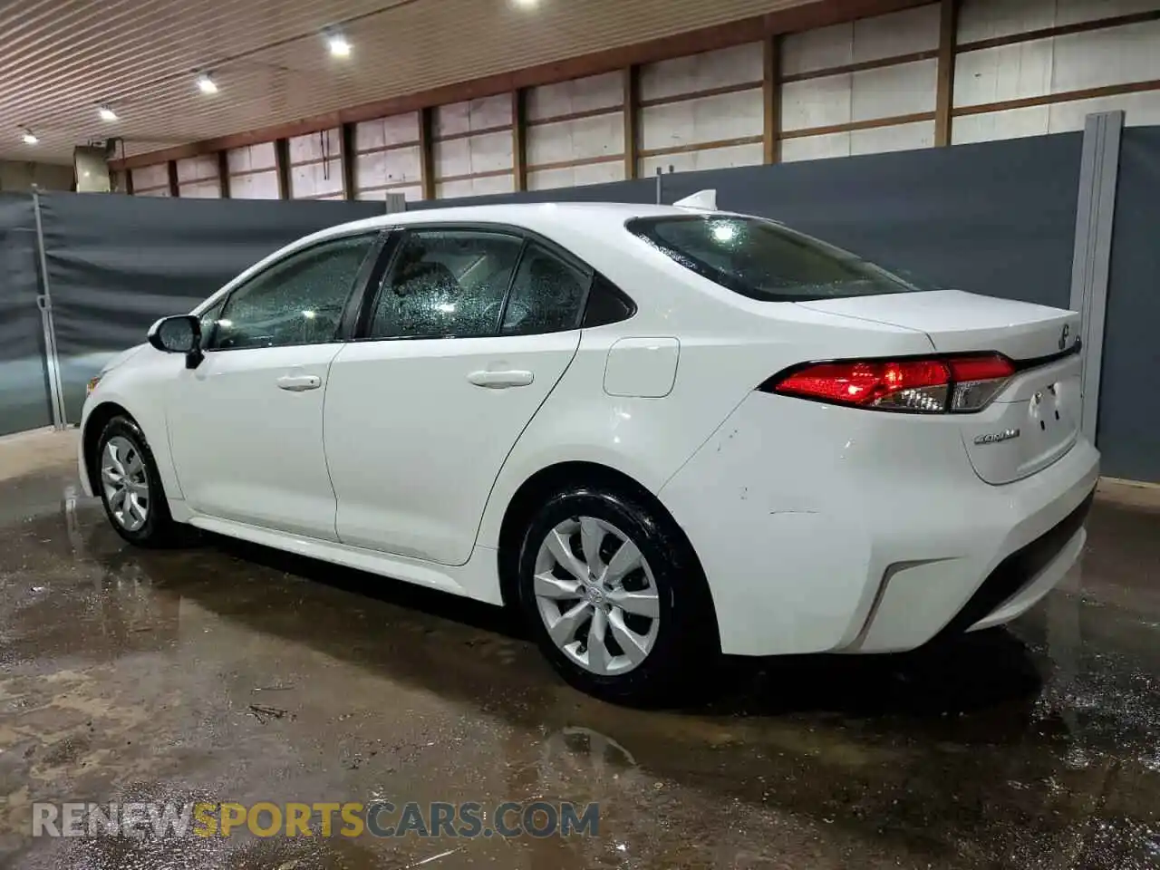 2 Photograph of a damaged car 5YFEPMAE3MP260116 TOYOTA COROLLA 2021