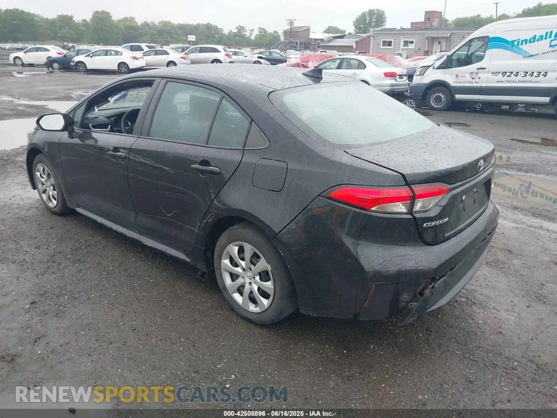 3 Photograph of a damaged car 5YFEPMAE3MP260326 TOYOTA COROLLA 2021