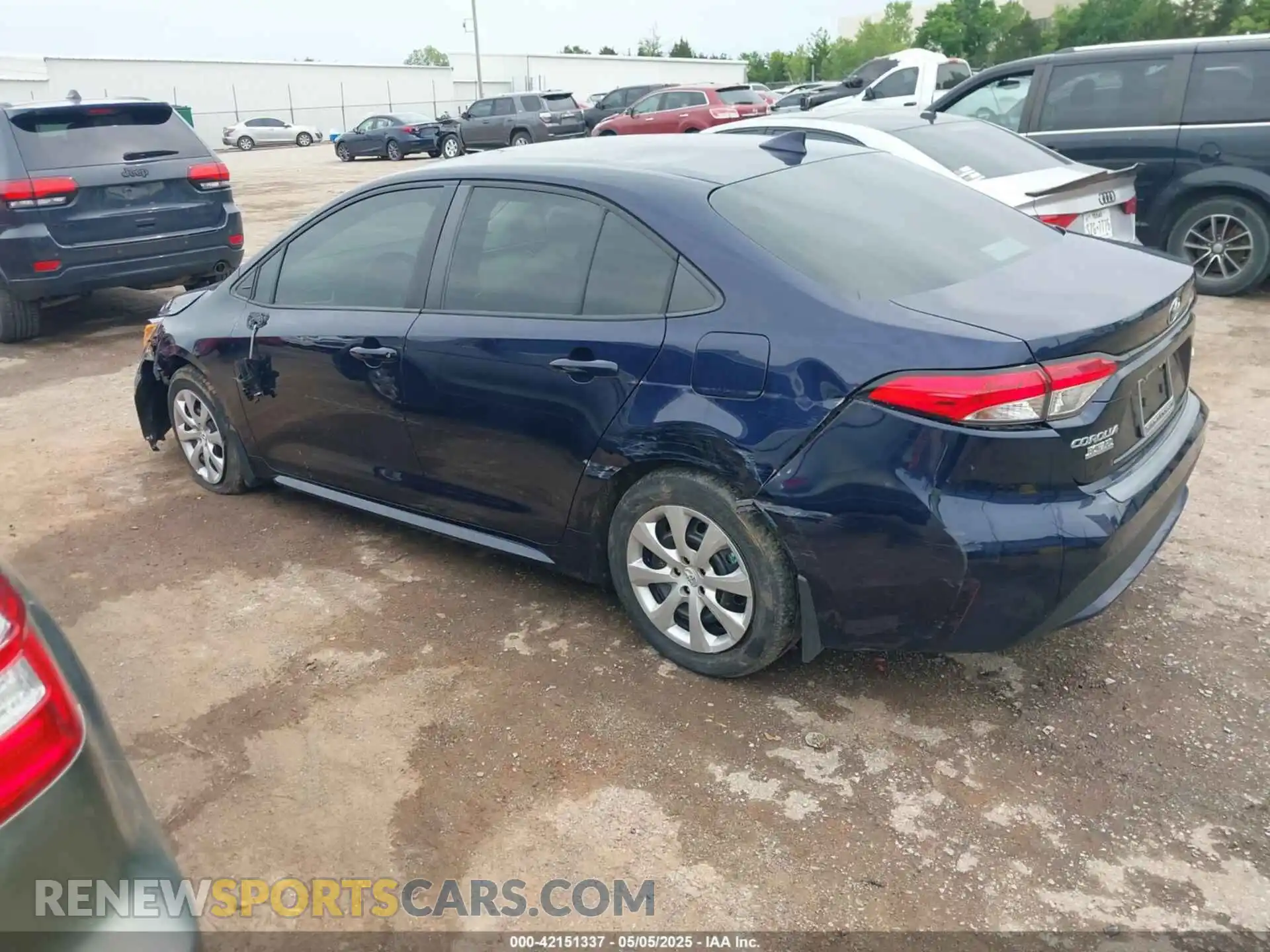 3 Photograph of a damaged car 5YFEPMAE3MP261136 TOYOTA COROLLA 2021