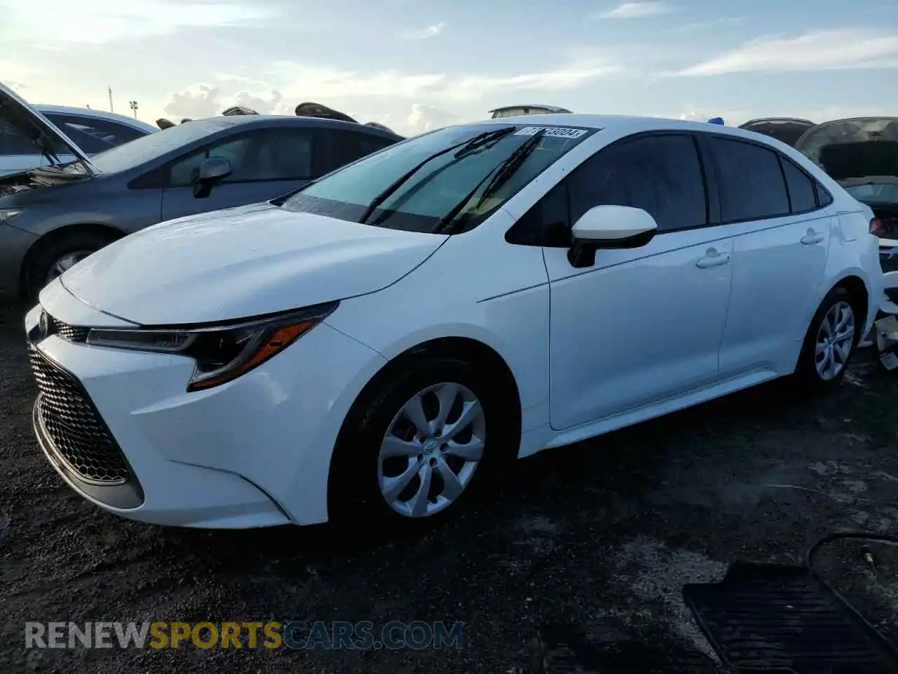 1 Photograph of a damaged car 5YFEPMAE4MP152894 TOYOTA COROLLA 2021