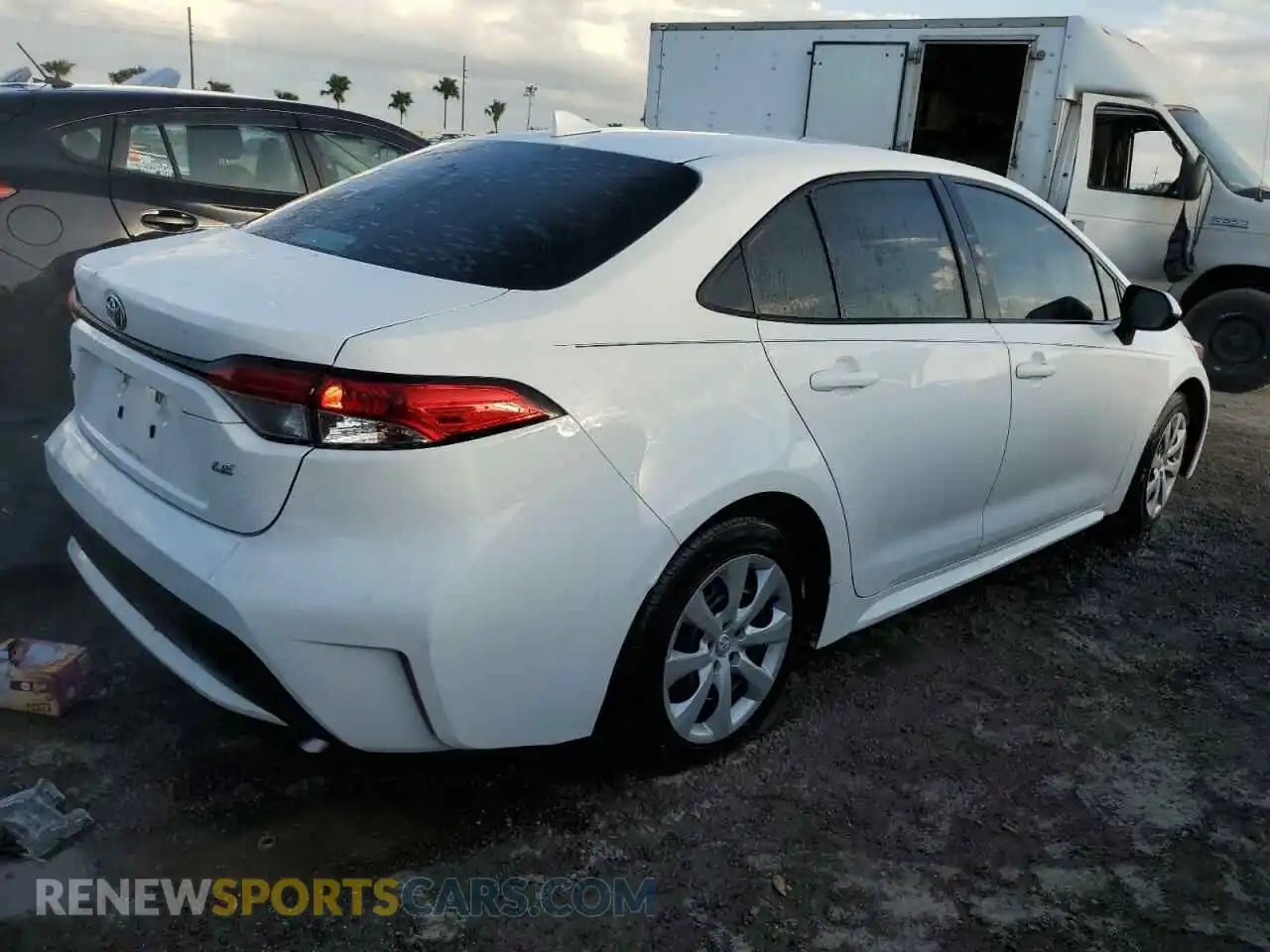 3 Photograph of a damaged car 5YFEPMAE4MP152894 TOYOTA COROLLA 2021