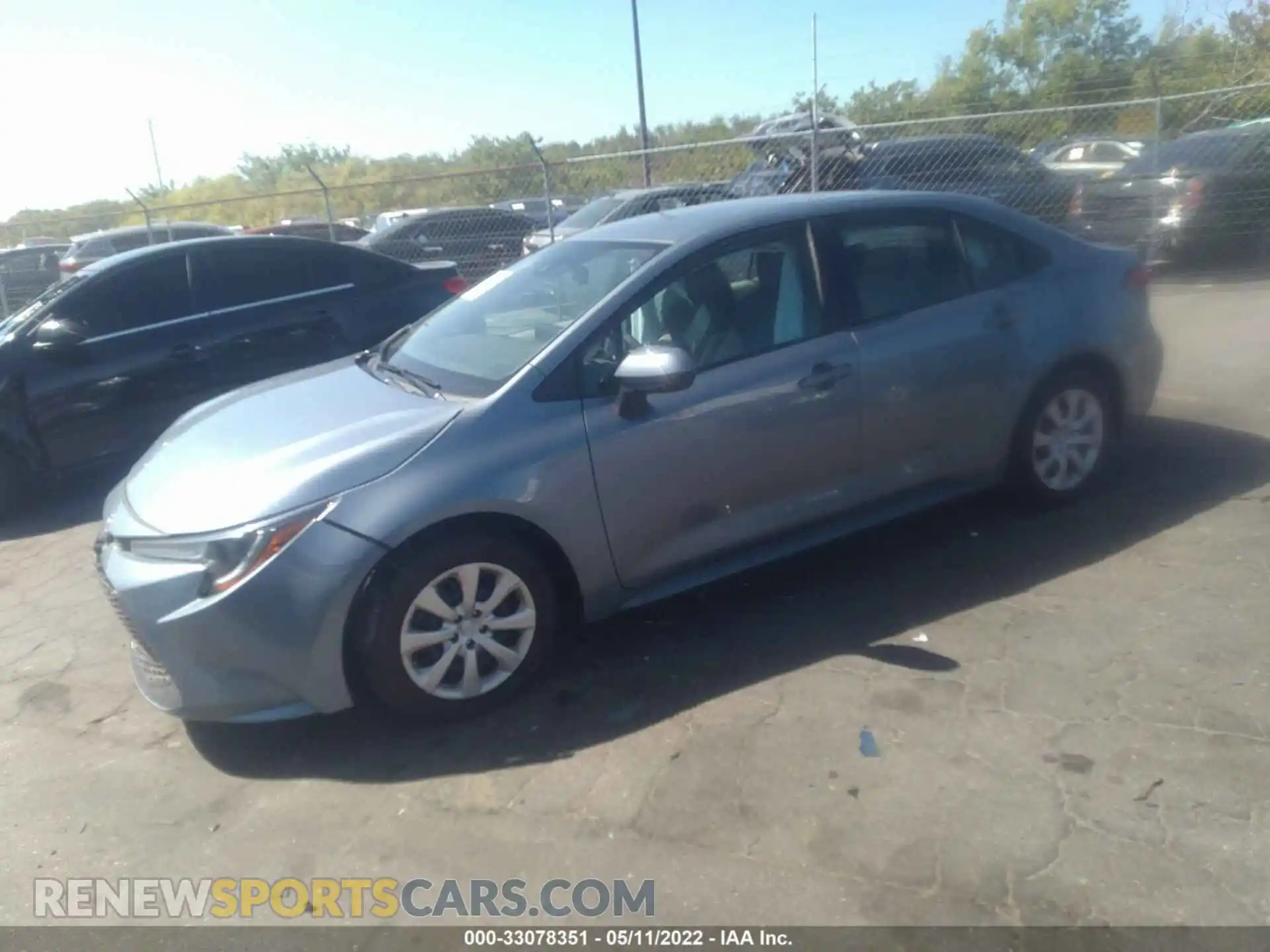 2 fotografías del automóvil dañado 5YFEPMAE4MP166200 TOYOTA COROLLA 2021