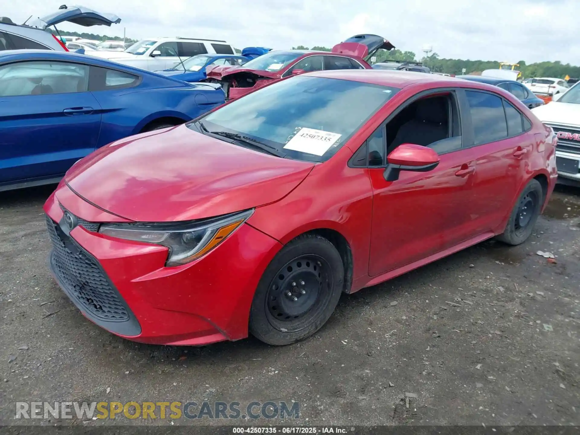 2 fotografías del automóvil dañado 5YFEPMAE4MP189296 TOYOTA COROLLA 2021