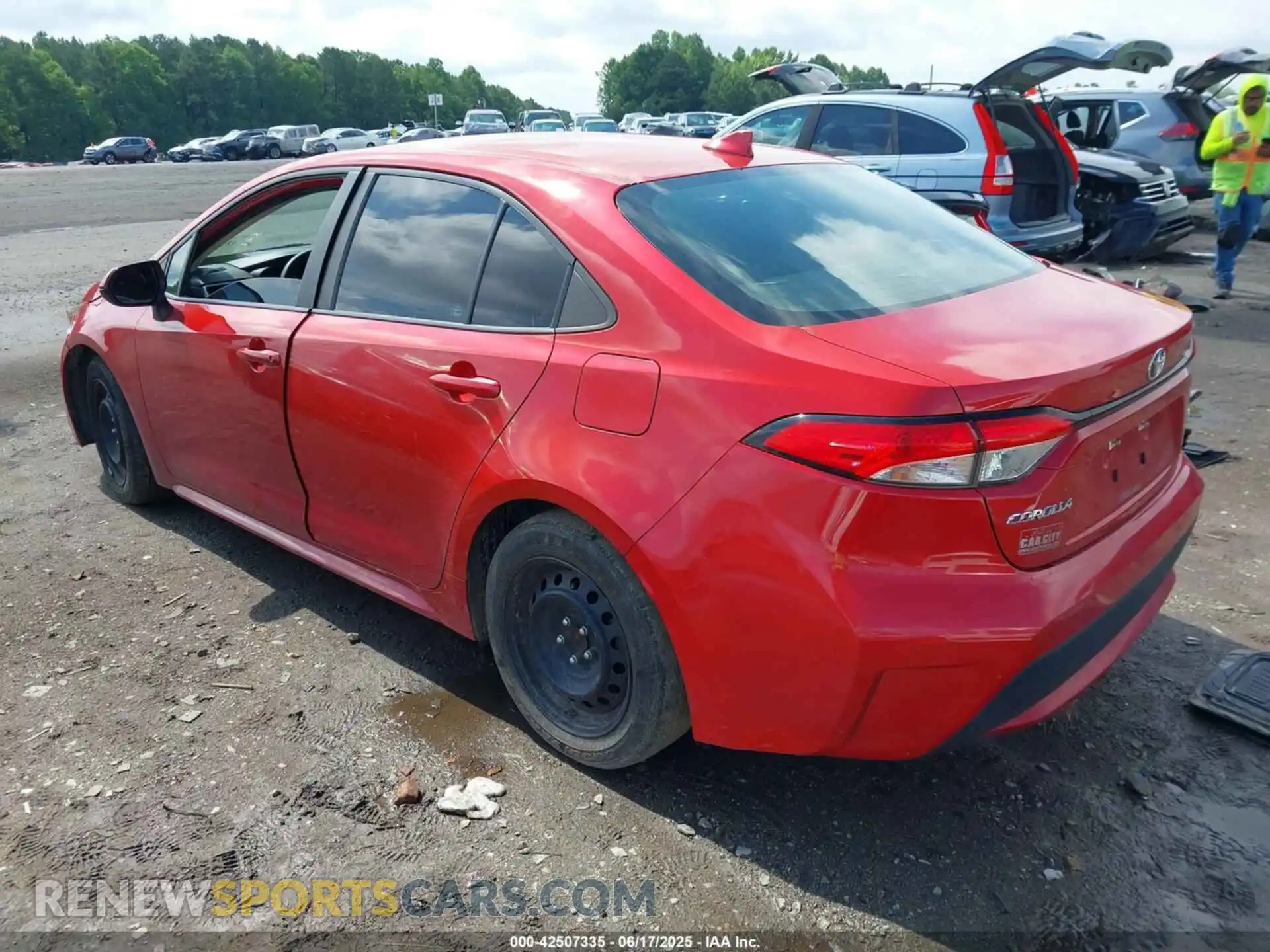 3 fotografías del automóvil dañado 5YFEPMAE4MP189296 TOYOTA COROLLA 2021