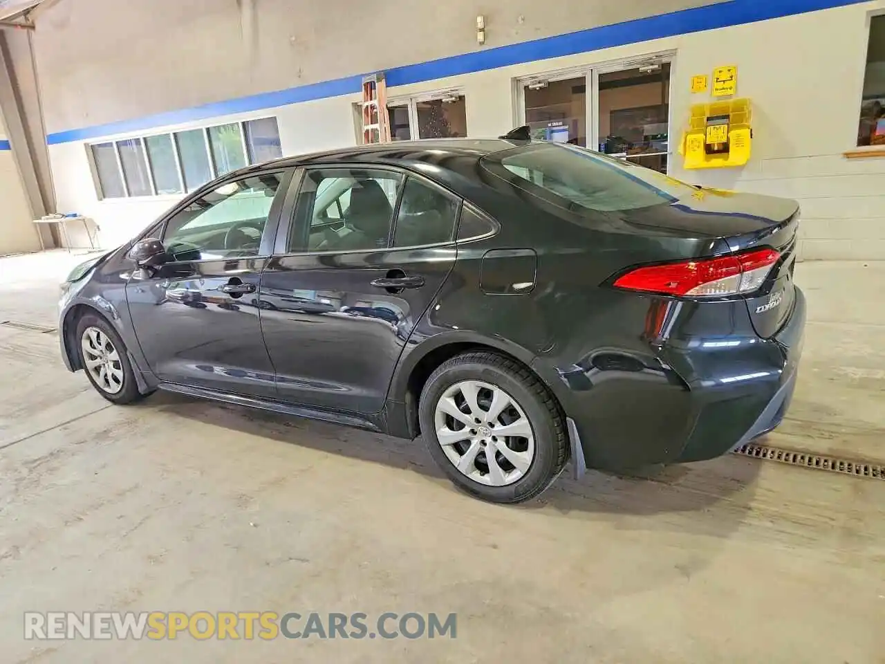 2 Photograph of a damaged car 5YFEPMAE4MP199150 TOYOTA COROLLA 2021