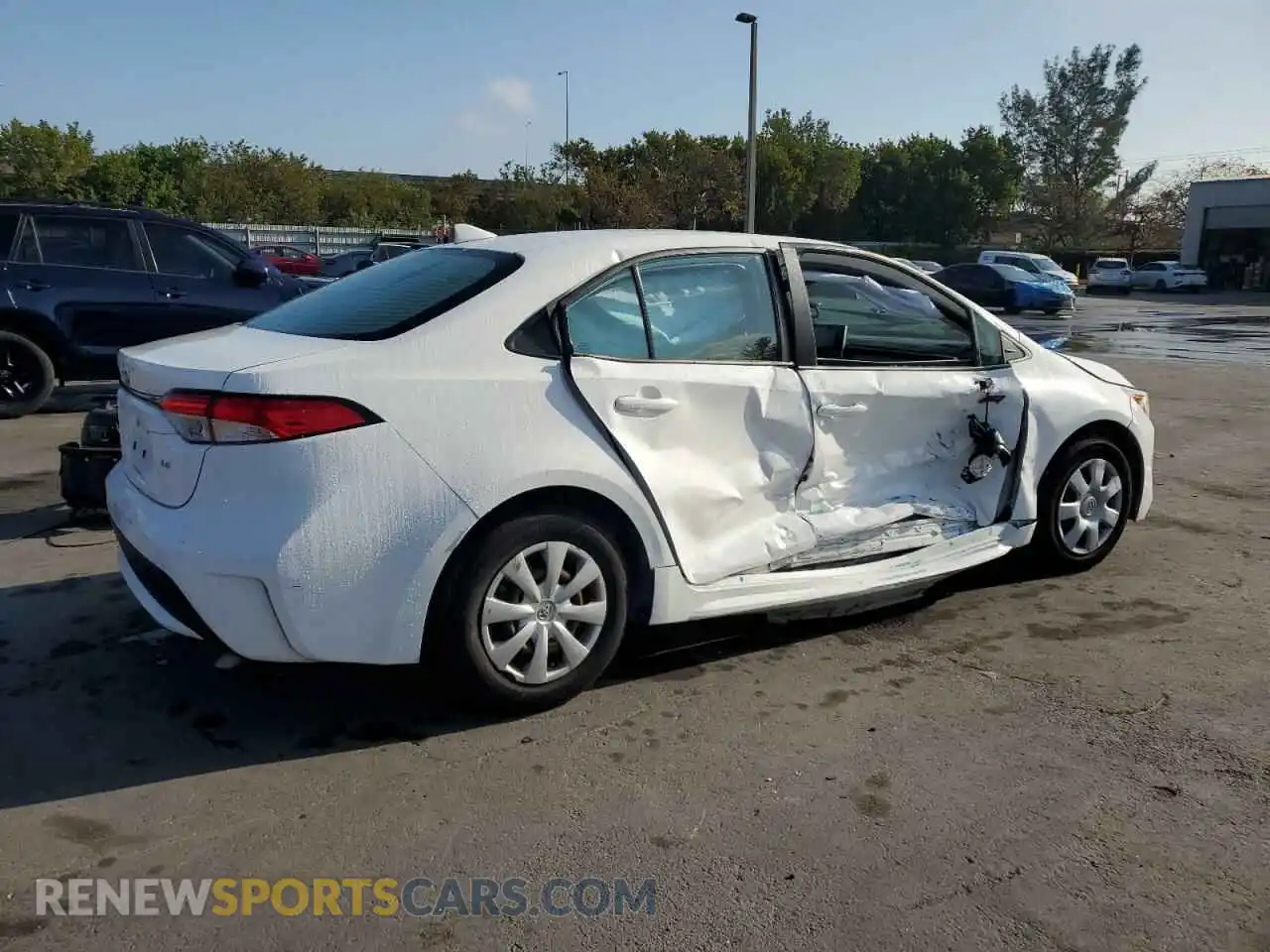 3 Photograph of a damaged car 5YFEPMAE4MP199665 TOYOTA COROLLA 2021