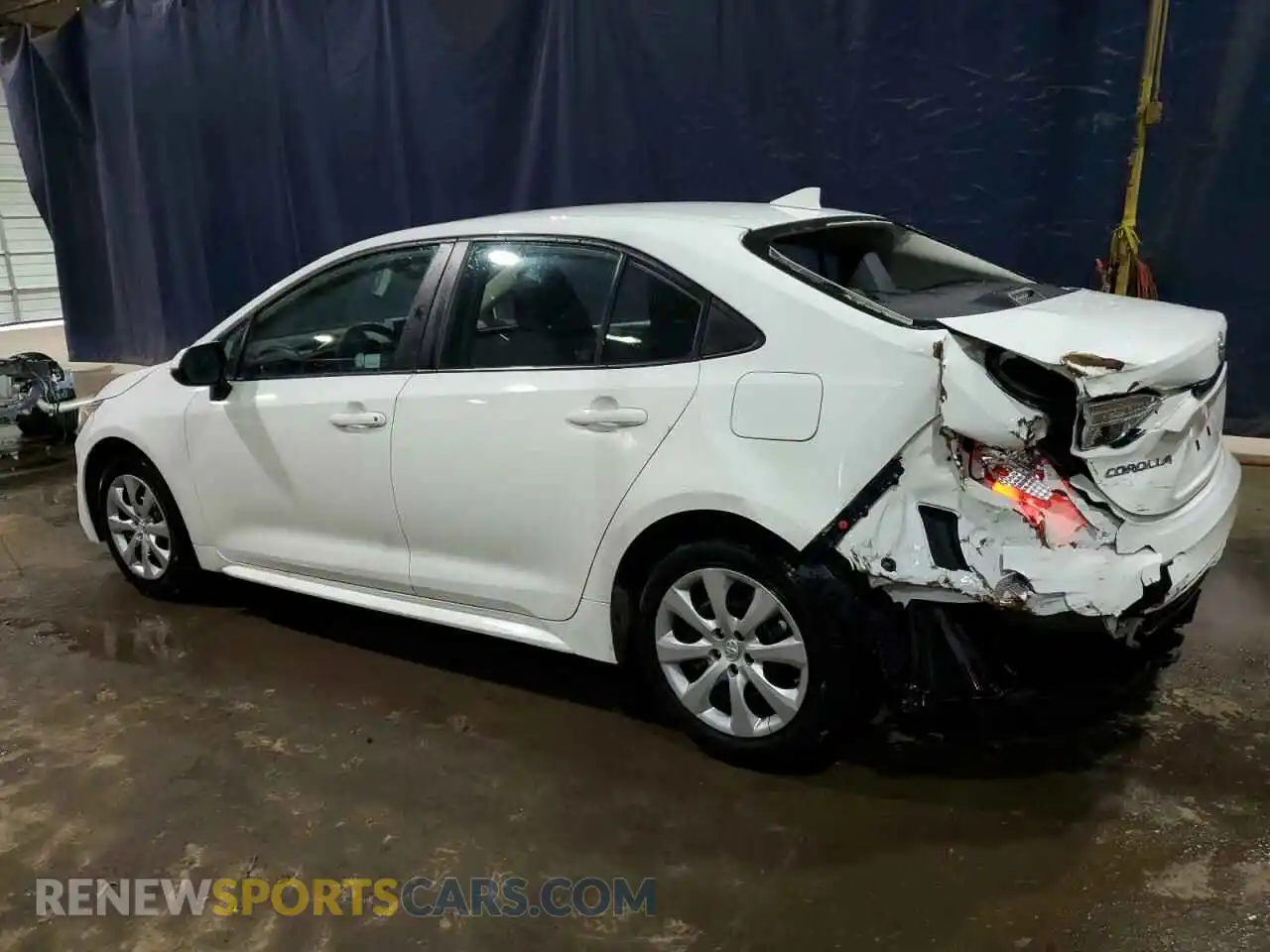 2 Photograph of a damaged car 5YFEPMAE4MP211684 TOYOTA COROLLA 2021