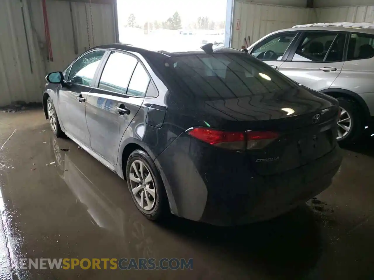 3 Photograph of a damaged car 5YFEPMAE4MP225603 TOYOTA COROLLA 2021