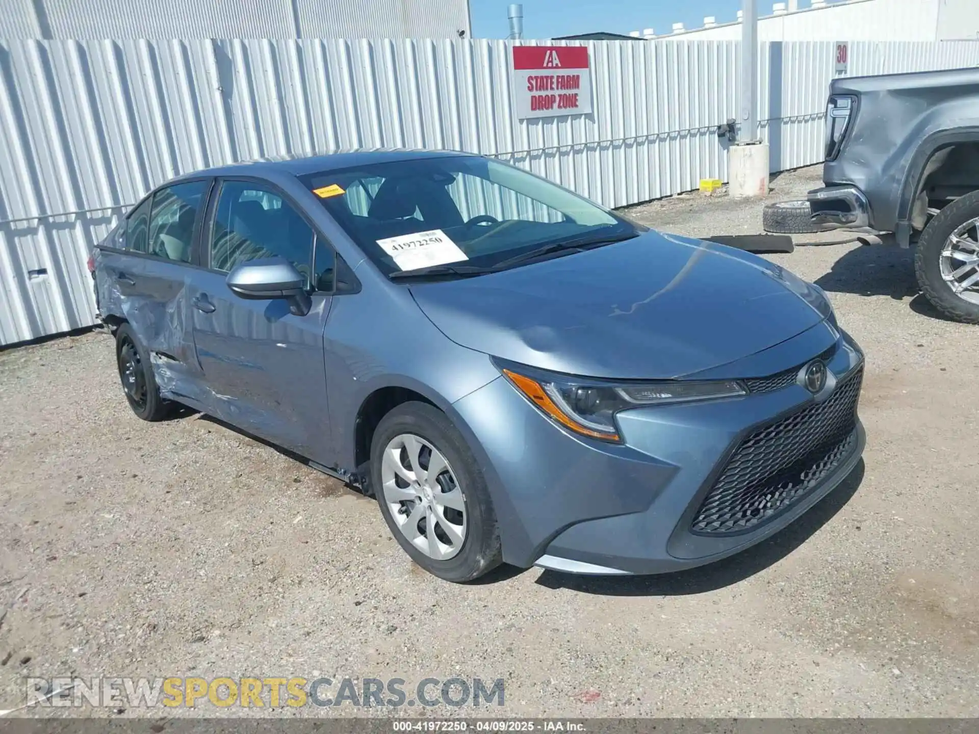1 Photograph of a damaged car 5YFEPMAE4MP254678 TOYOTA COROLLA 2021