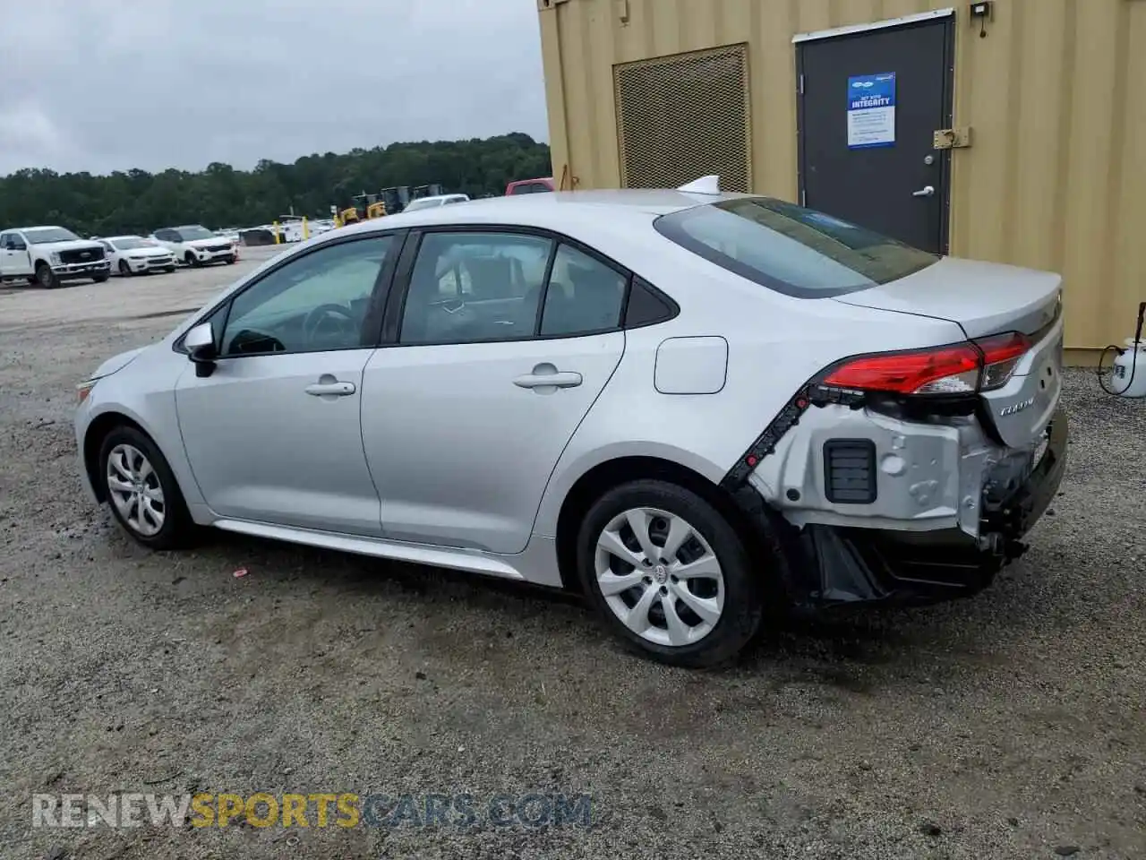 2 Photograph of a damaged car 5YFEPMAE4MP266281 TOYOTA COROLLA 2021