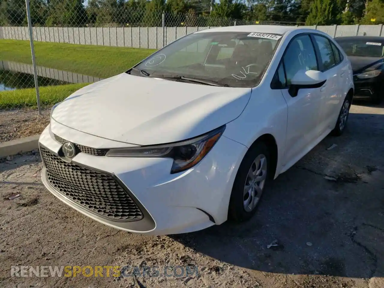 2 Photograph of a damaged car 5YFEPMAE4MP269830 TOYOTA COROLLA 2021