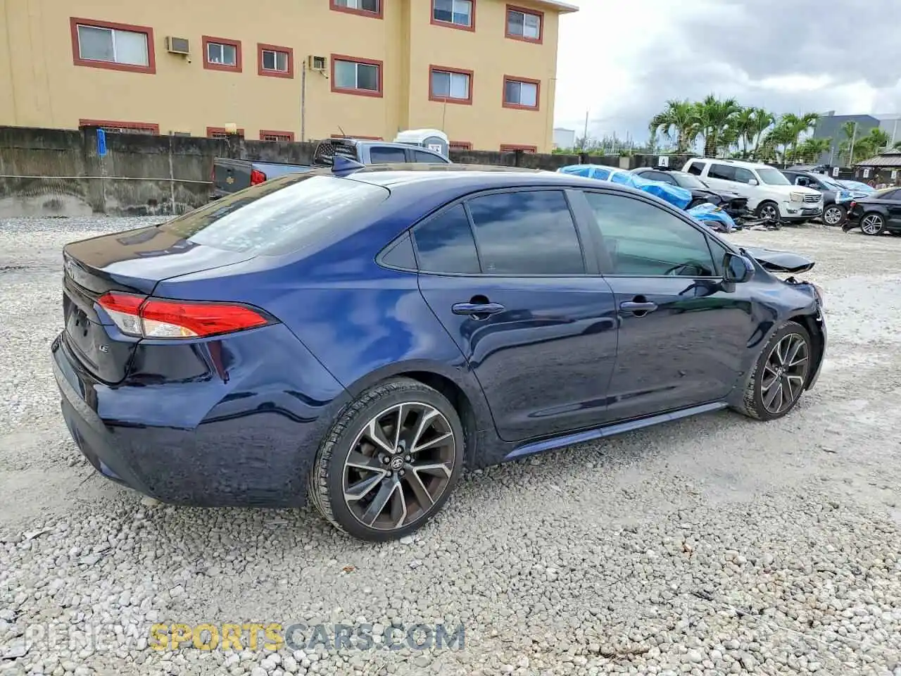 3 Photograph of a damaged car 5YFEPMAE5MP156324 TOYOTA COROLLA 2021