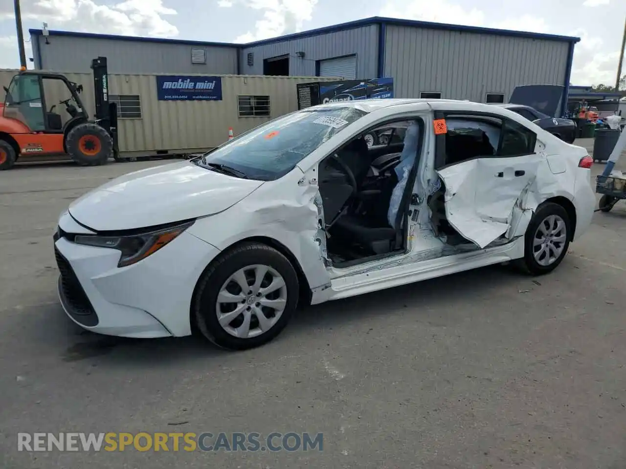 1 Photograph of a damaged car 5YFEPMAE5MP169851 TOYOTA COROLLA 2021