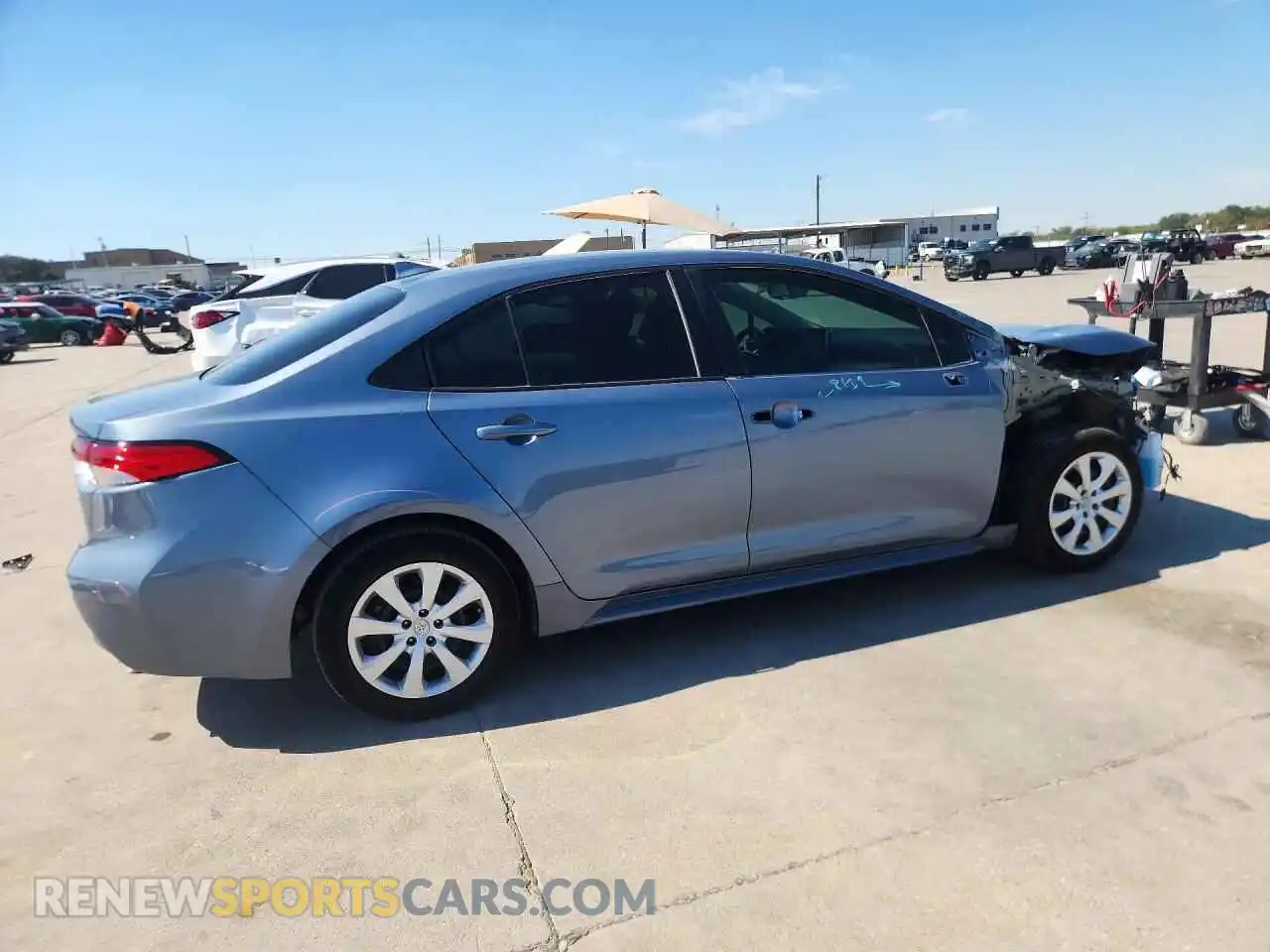 3 Photograph of a damaged car 5YFEPMAE5MP172460 TOYOTA COROLLA 2021