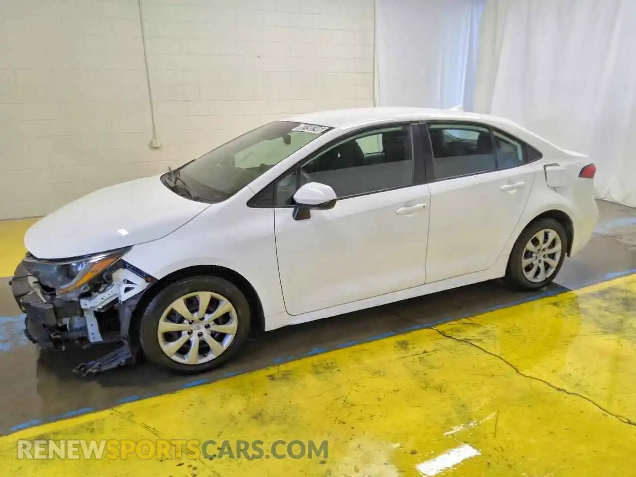 1 Photograph of a damaged car 5YFEPMAE5MP182440 TOYOTA COROLLA 2021
