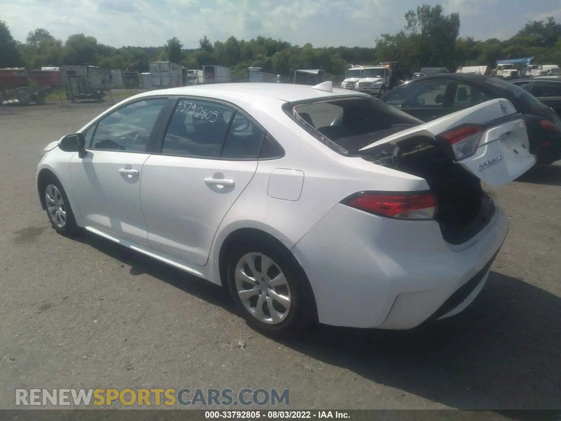3 Photograph of a damaged car 5YFEPMAE5MP185421 TOYOTA COROLLA 2021