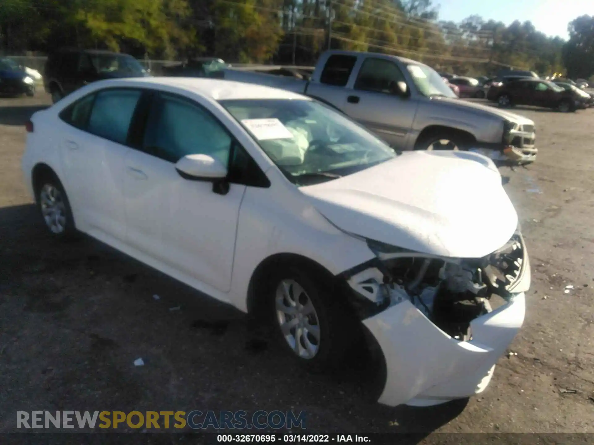 1 Photograph of a damaged car 5YFEPMAE5MP185824 TOYOTA COROLLA 2021