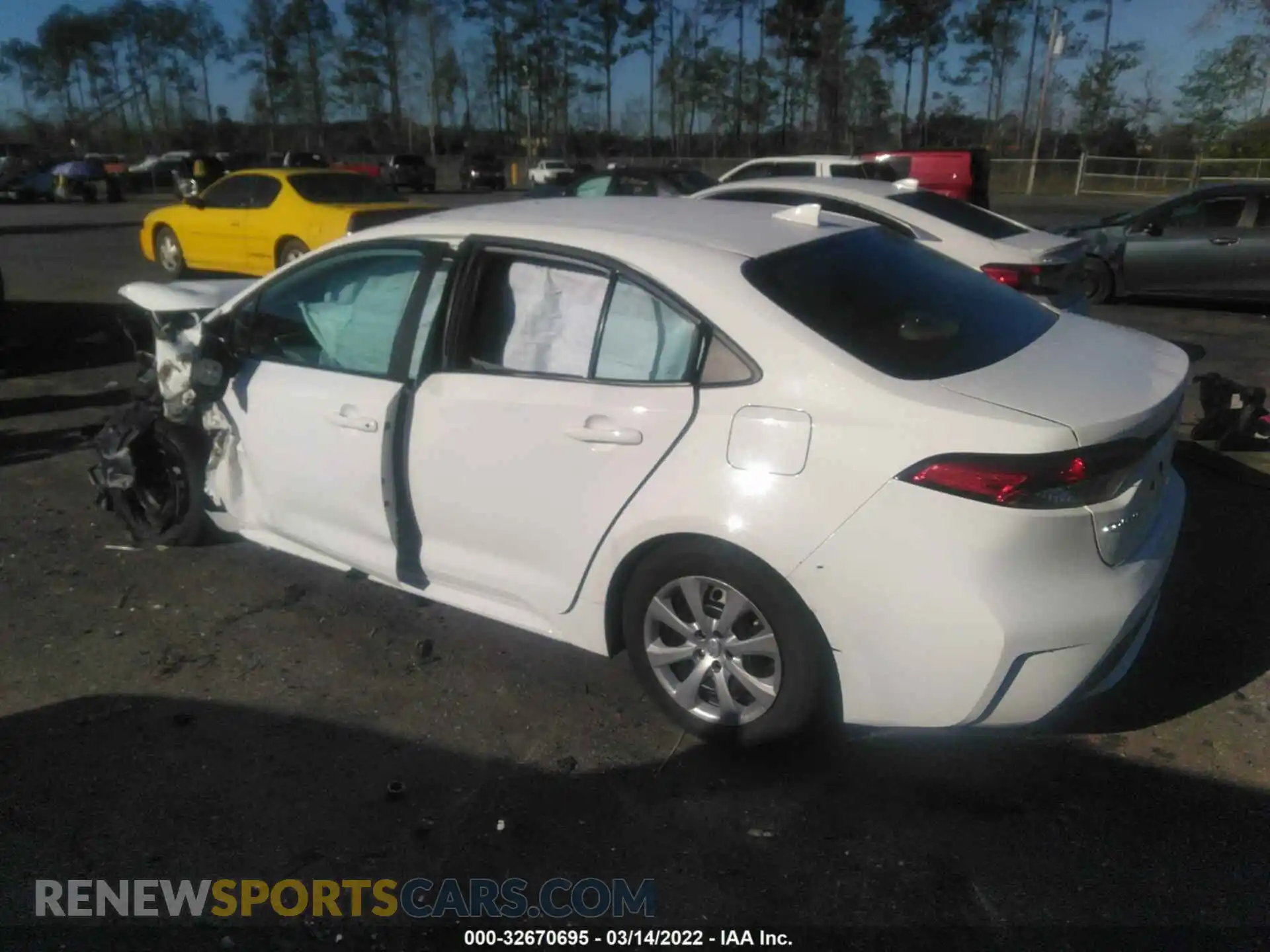 3 Photograph of a damaged car 5YFEPMAE5MP185824 TOYOTA COROLLA 2021