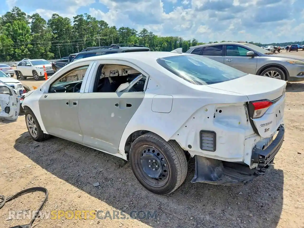 2 fotografías del automóvil dañado 5YFEPMAE5MP188318 TOYOTA COROLLA 2021
