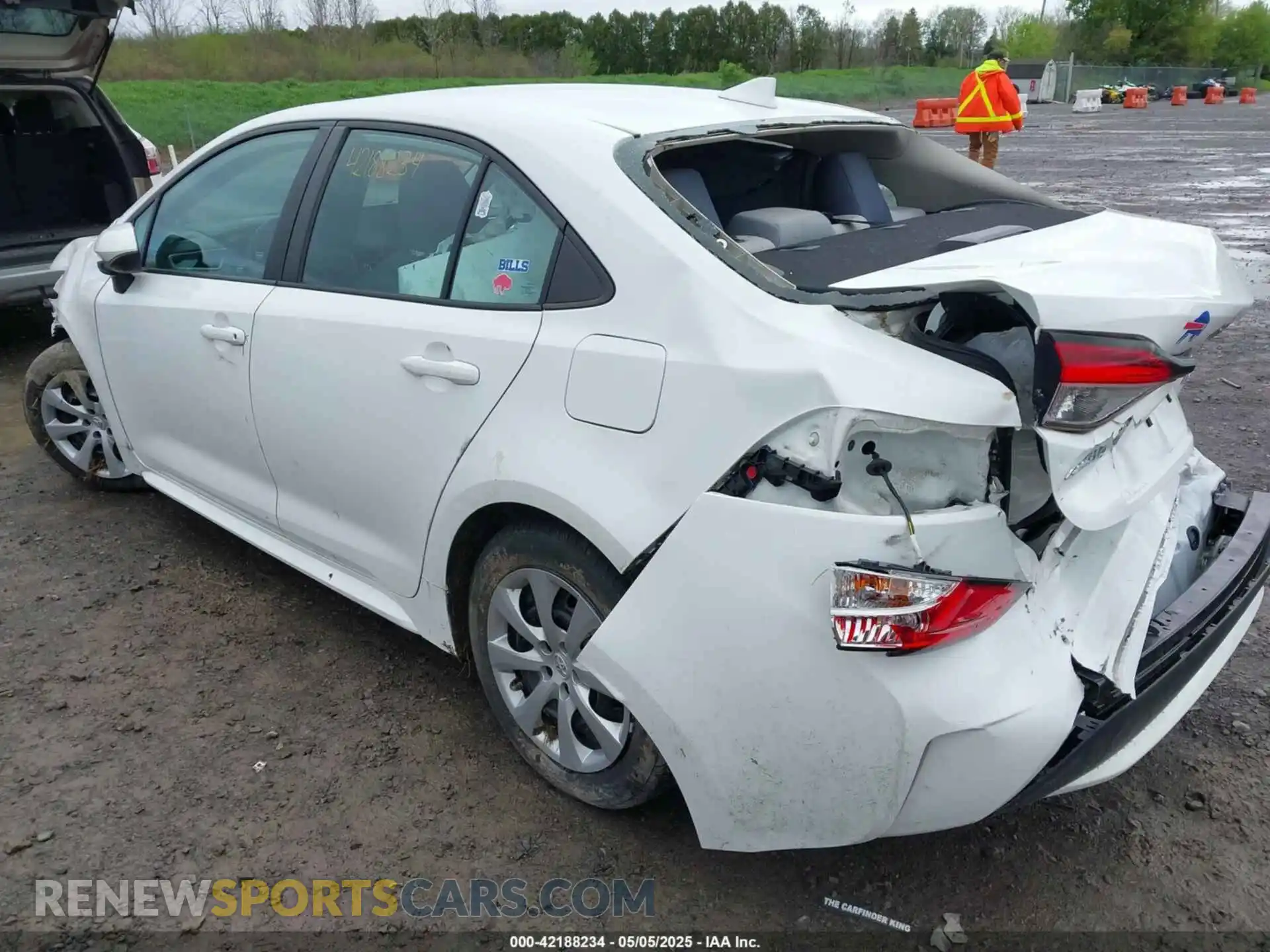 3 Photograph of a damaged car 5YFEPMAE5MP216327 TOYOTA COROLLA 2021