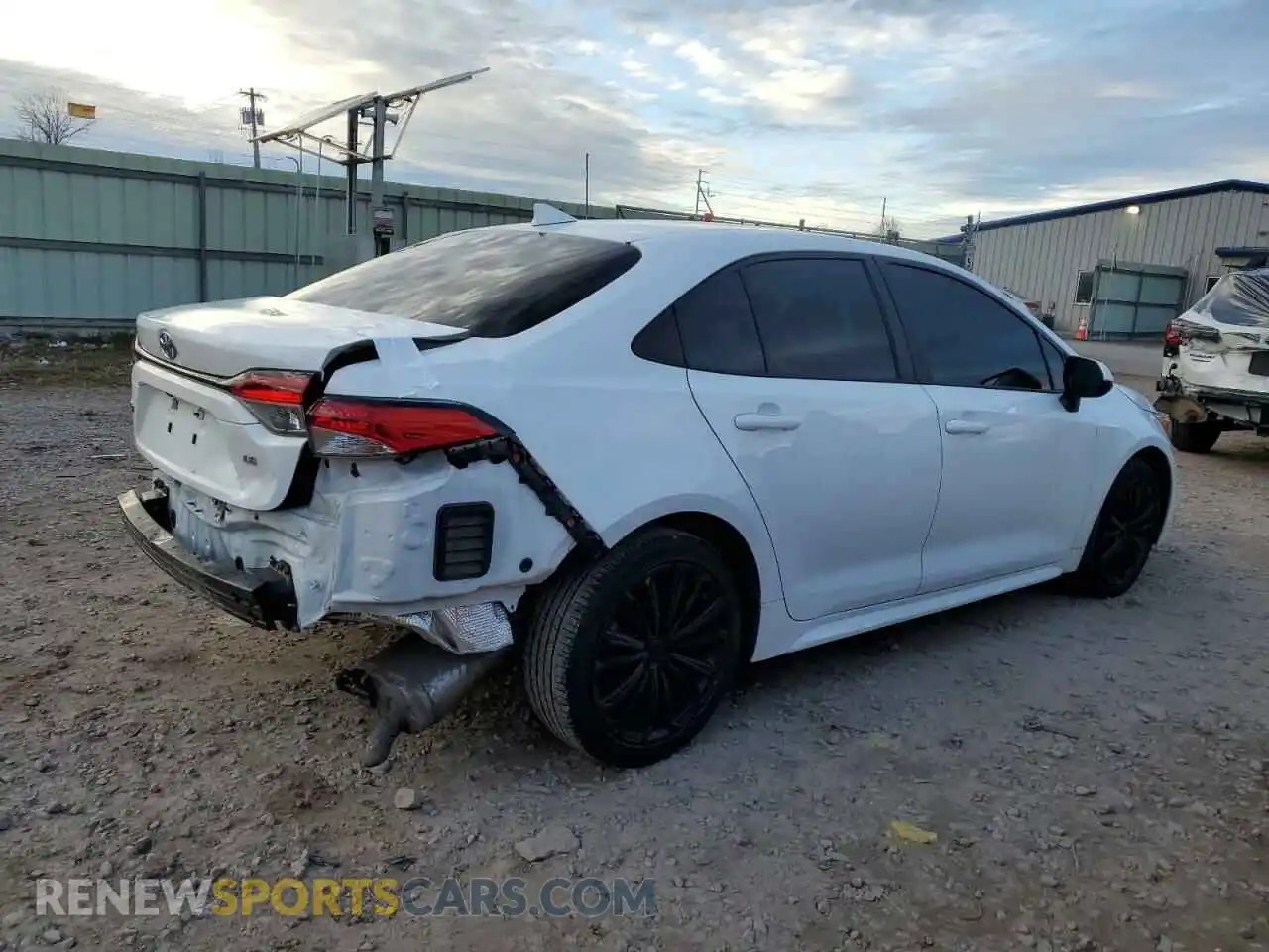 3 Photograph of a damaged car 5YFEPMAE5MP217123 TOYOTA COROLLA 2021