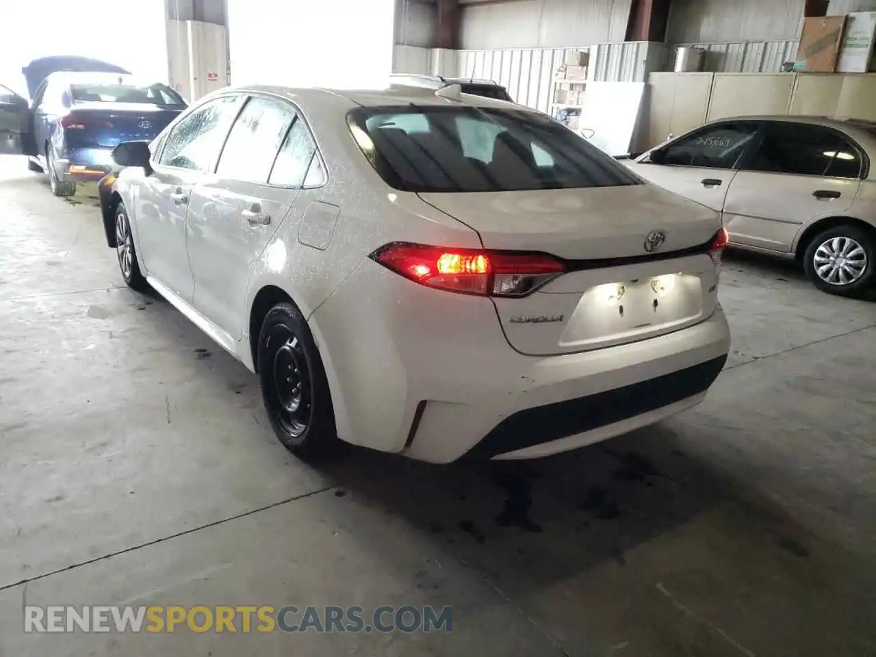 3 Photograph of a damaged car 5YFEPMAE5MP219213 TOYOTA COROLLA 2021