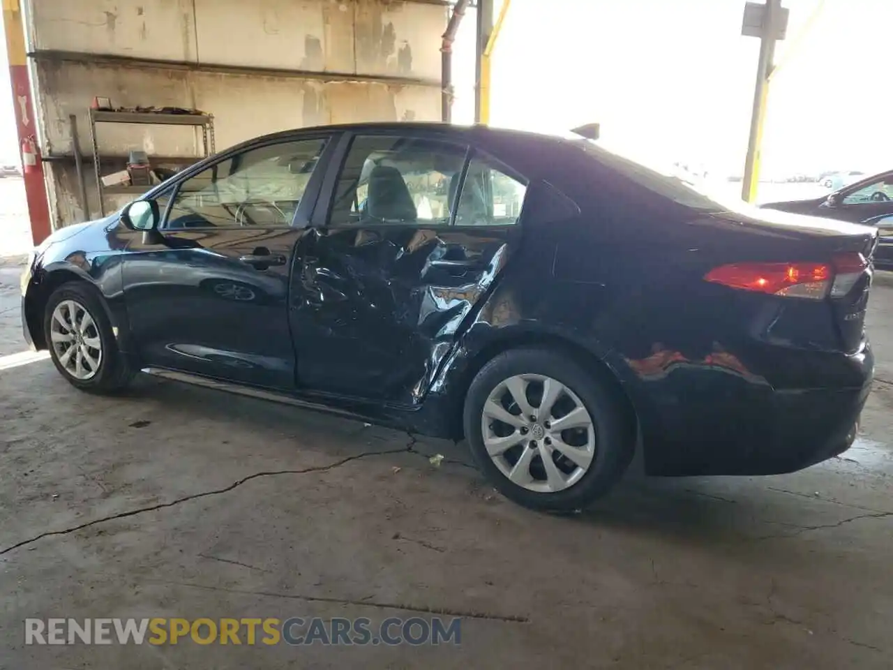 2 Photograph of a damaged car 5YFEPMAE5MP231040 TOYOTA COROLLA 2021