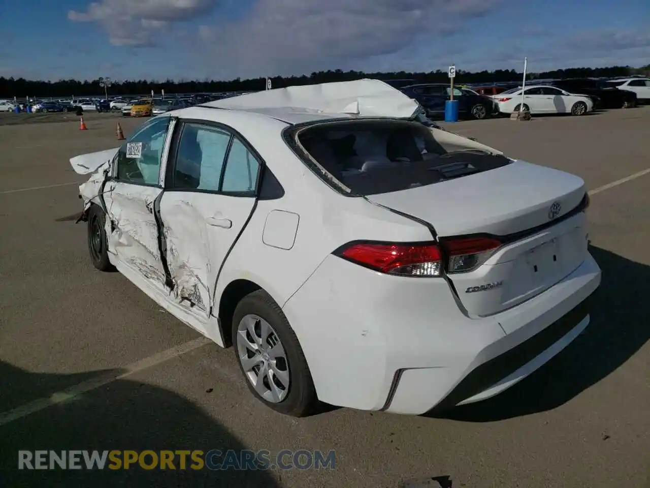 3 Photograph of a damaged car 5YFEPMAE5MP231569 TOYOTA COROLLA 2021