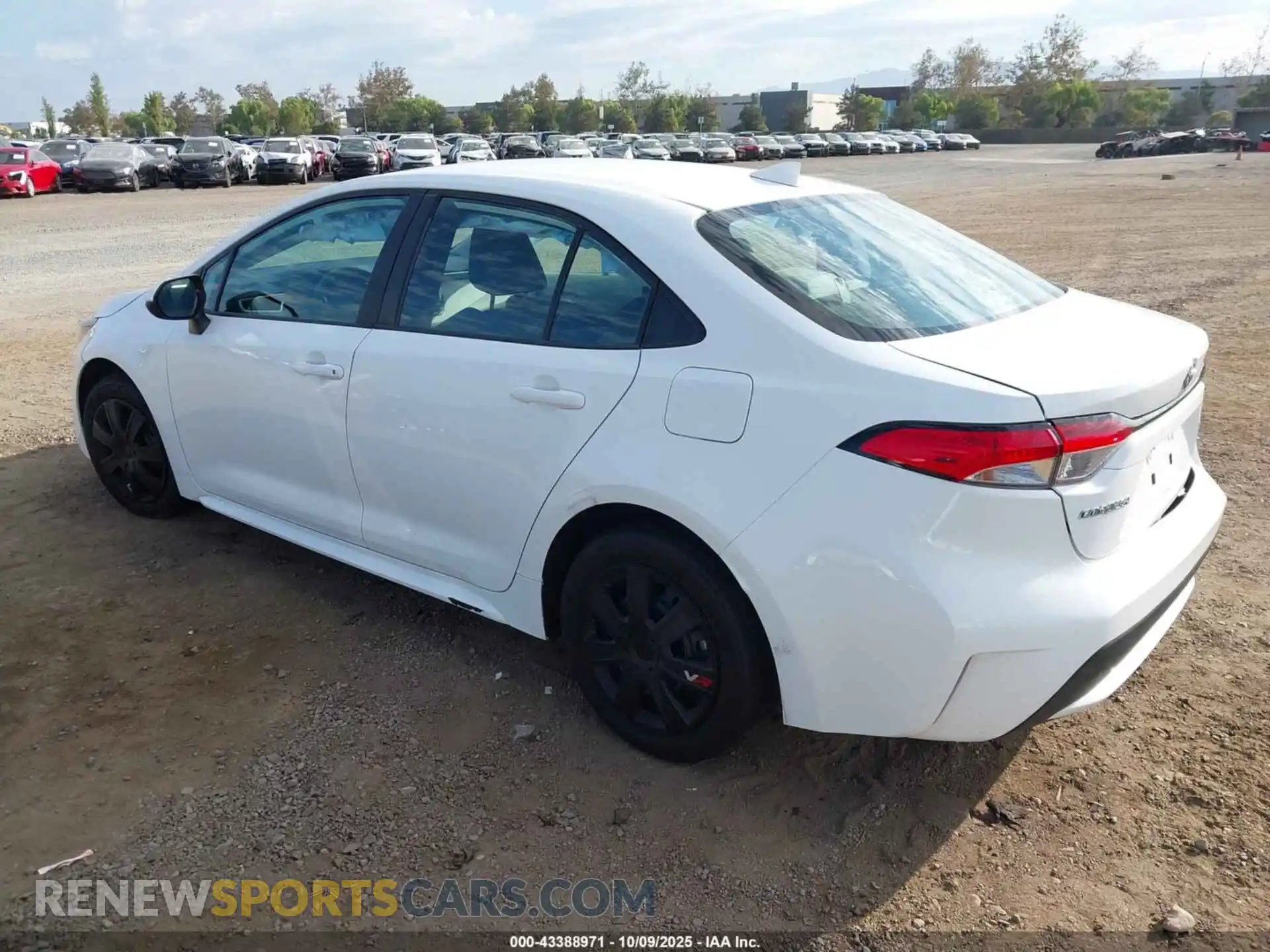 3 Photograph of a damaged car 5YFEPMAE5MP242796 TOYOTA COROLLA 2021
