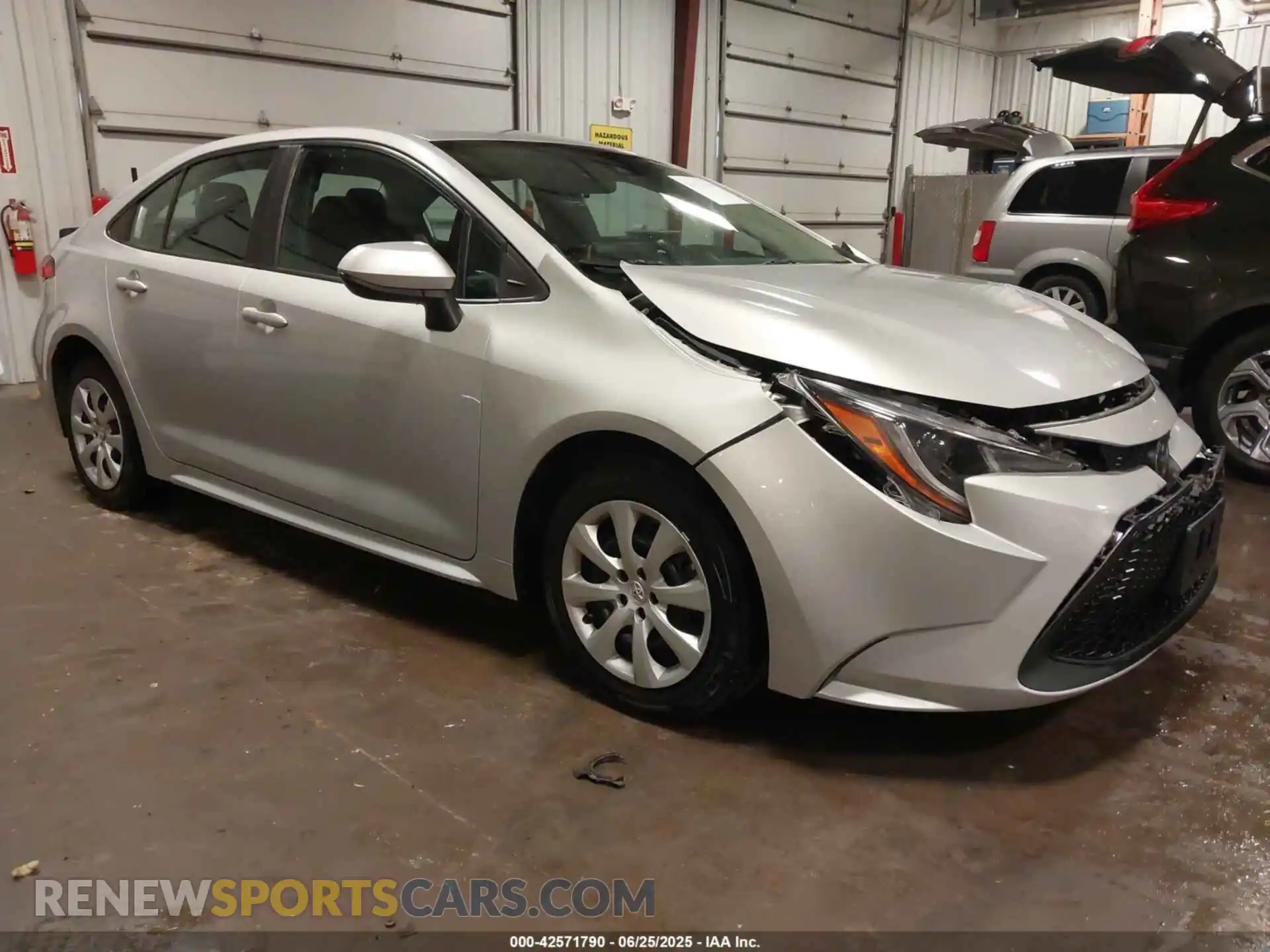 1 Photograph of a damaged car 5YFEPMAE5MP244970 TOYOTA COROLLA 2021