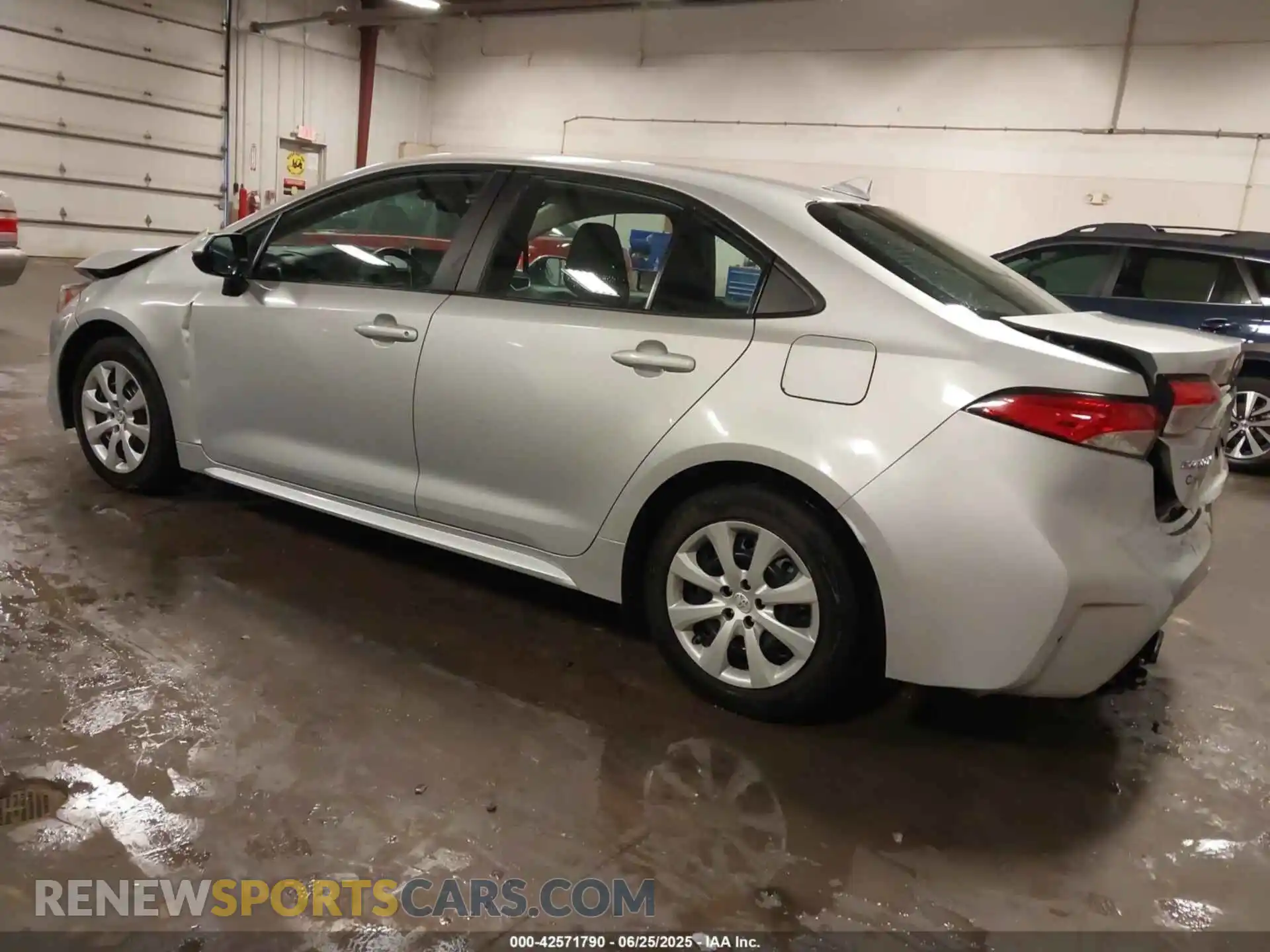 3 Photograph of a damaged car 5YFEPMAE5MP244970 TOYOTA COROLLA 2021