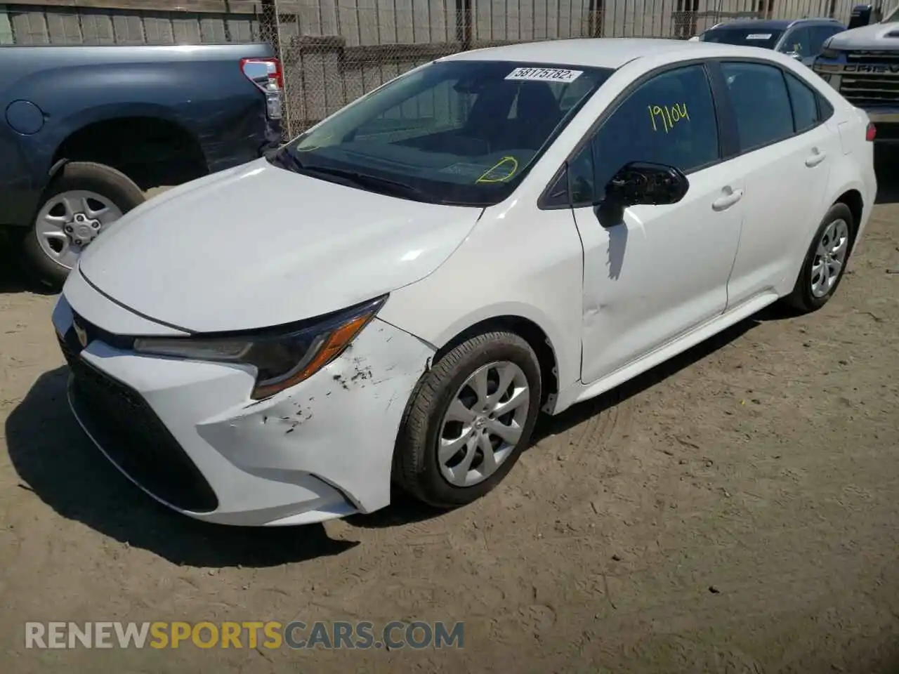 2 fotografías del automóvil dañado 5YFEPMAE5MP246170 TOYOTA COROLLA 2021